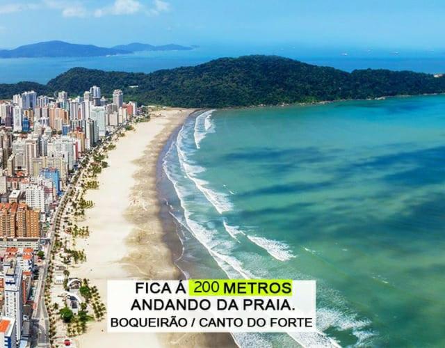 AP aconchegante a 200 metros do mar em canto do forte....