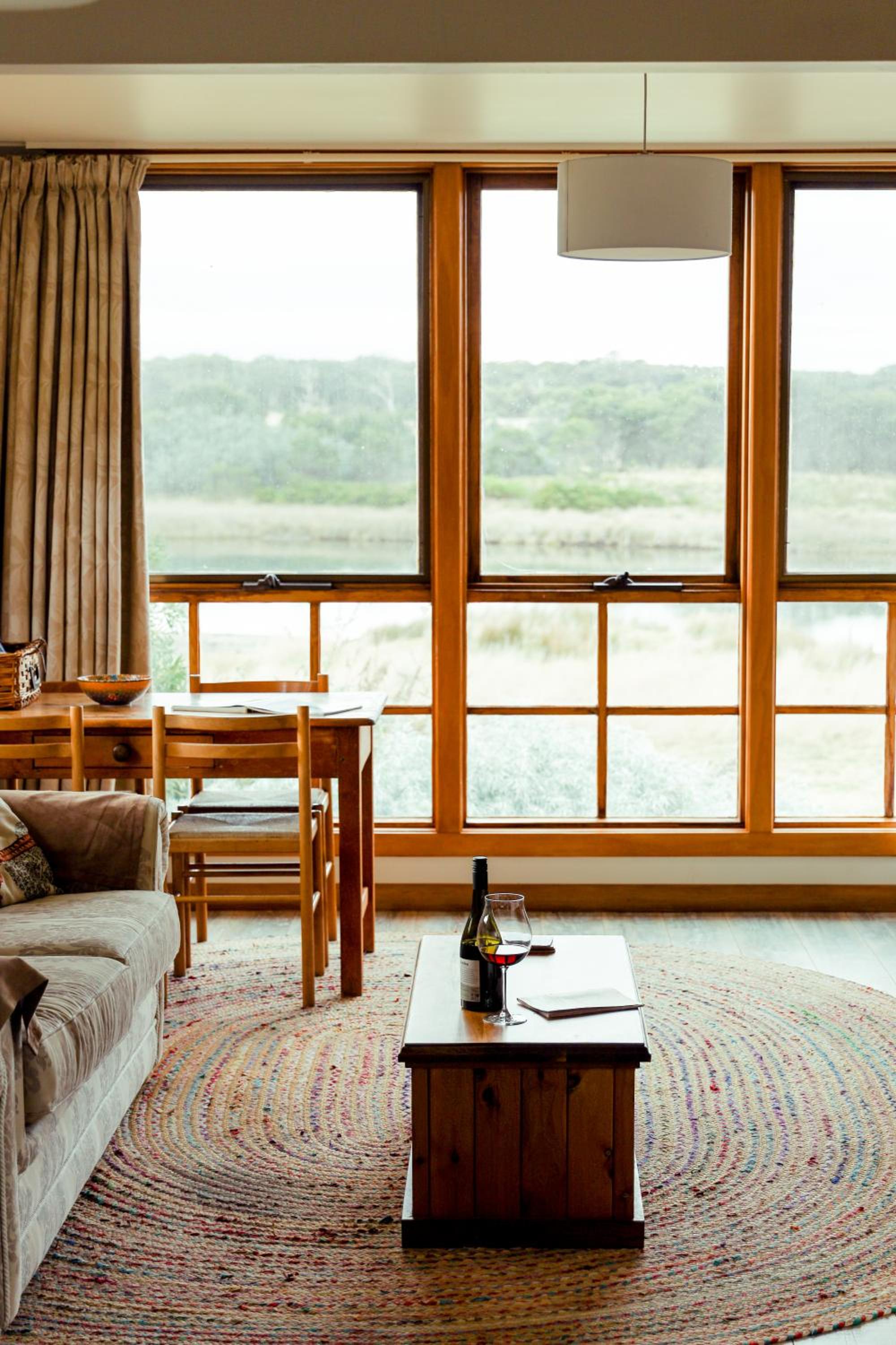 Heritage Shepherd's Cottage - Lisdillon - Waterfront
