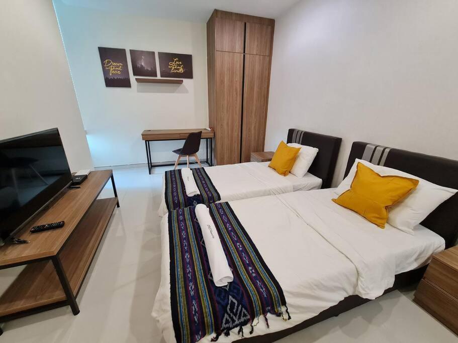 Kozi Square 3paxs studio with Infinity Pool and Walk to SGH 3A photo 1