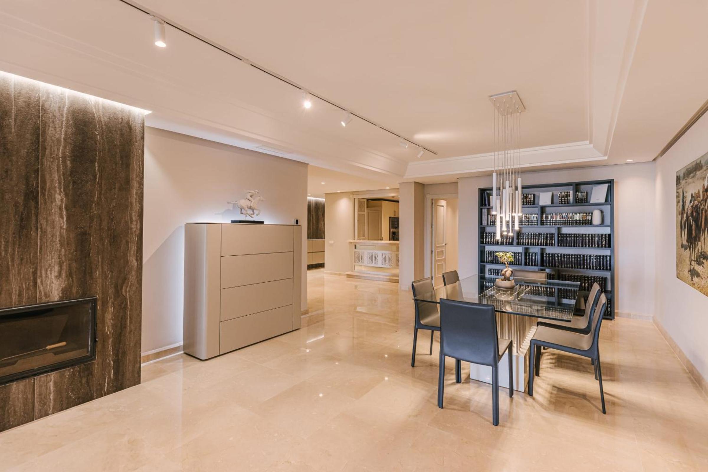 Luxury sea views apartment