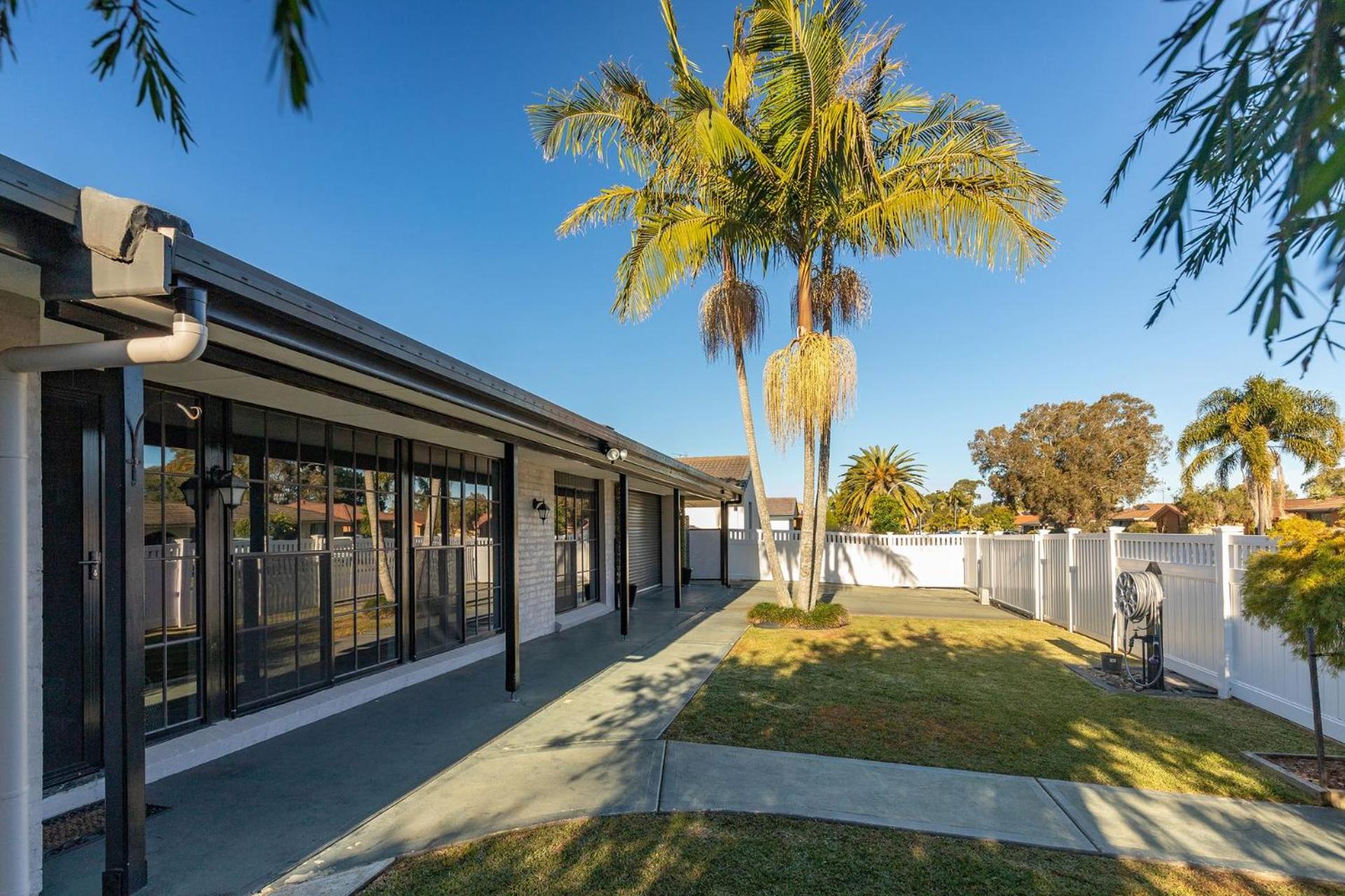 8 Elizabeth Parade