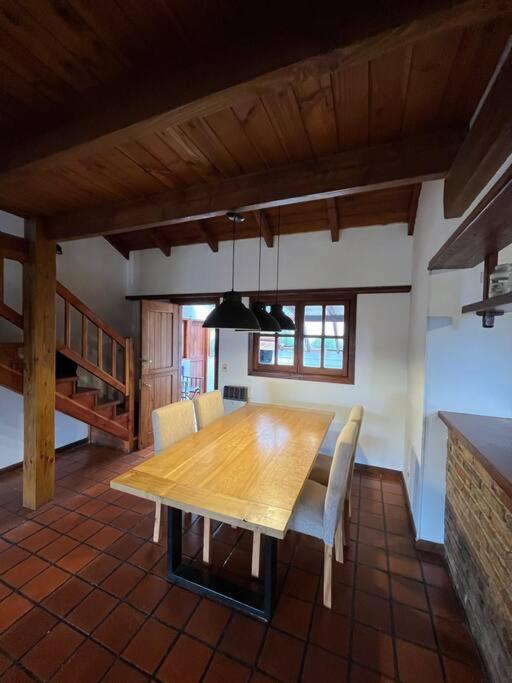 Hermosa y residencial casa en KM 5 Pioneros
