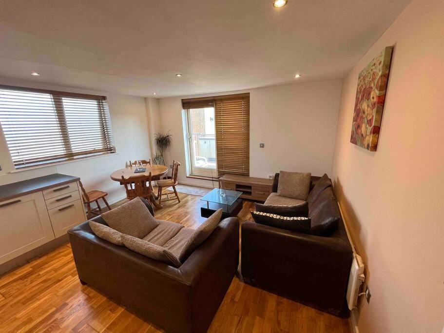 Avalon apartment city center of brighton & hove view 5