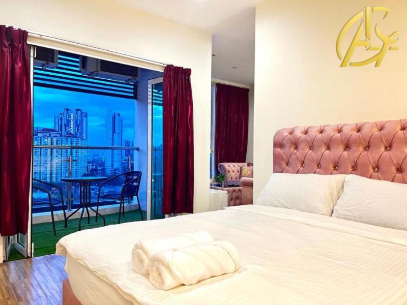 Honeymoon Suite By A Legacy Hotel - KLCC Lake View