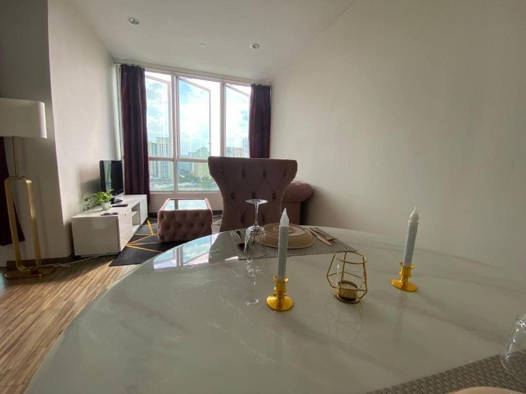 Honeymoon Suite By A Legacy Hotel - KLCC Lake View