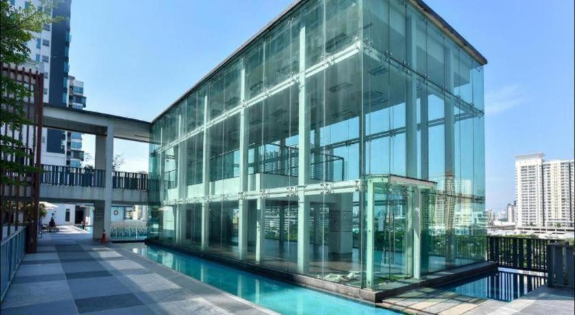 Honeymoon Suite By A Legacy Hotel - KLCC Lake View