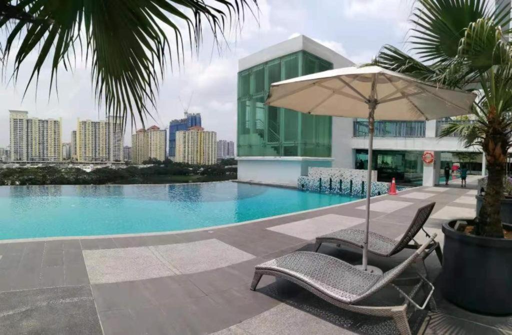 Honeymoon Suite By A Legacy Hotel - KLCC Lake View
