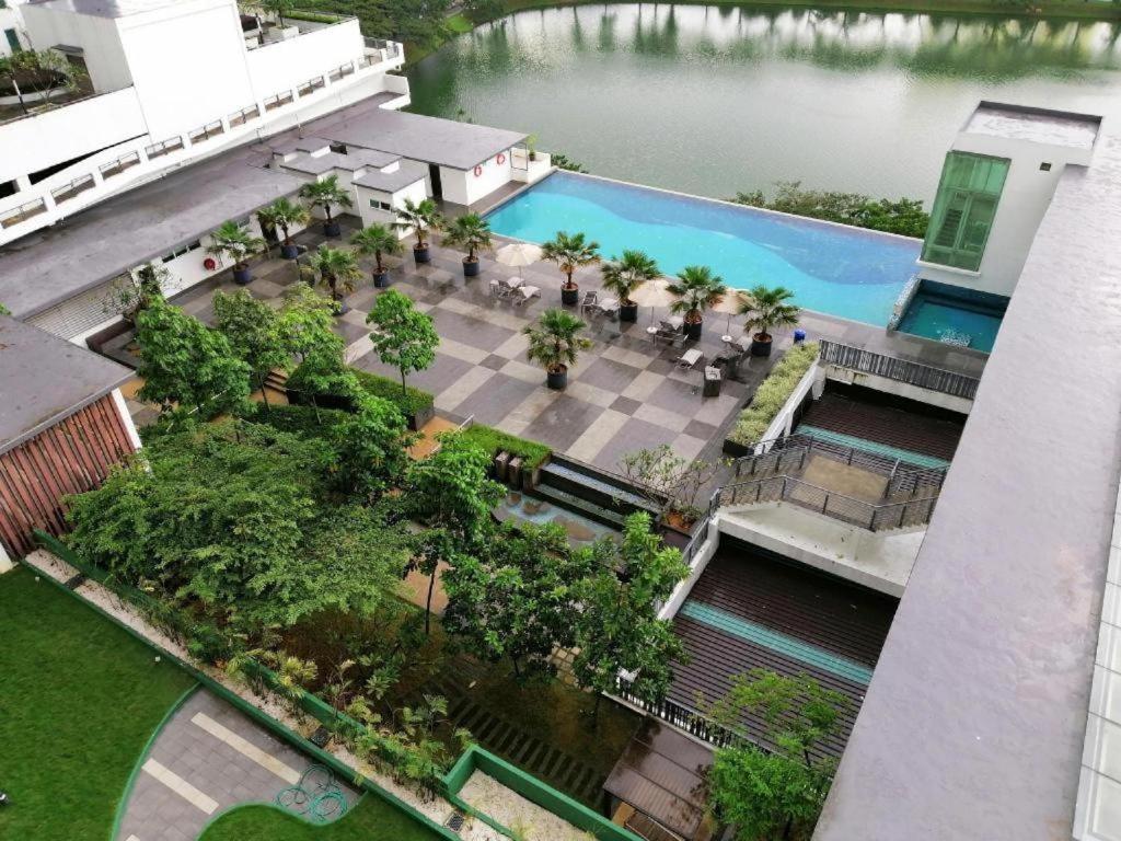 Honeymoon Suite By A Legacy Hotel - KLCC Lake View