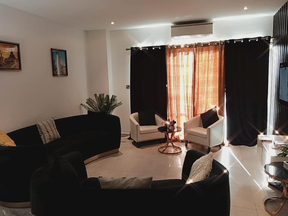 Signature by KMAX PROPERTY