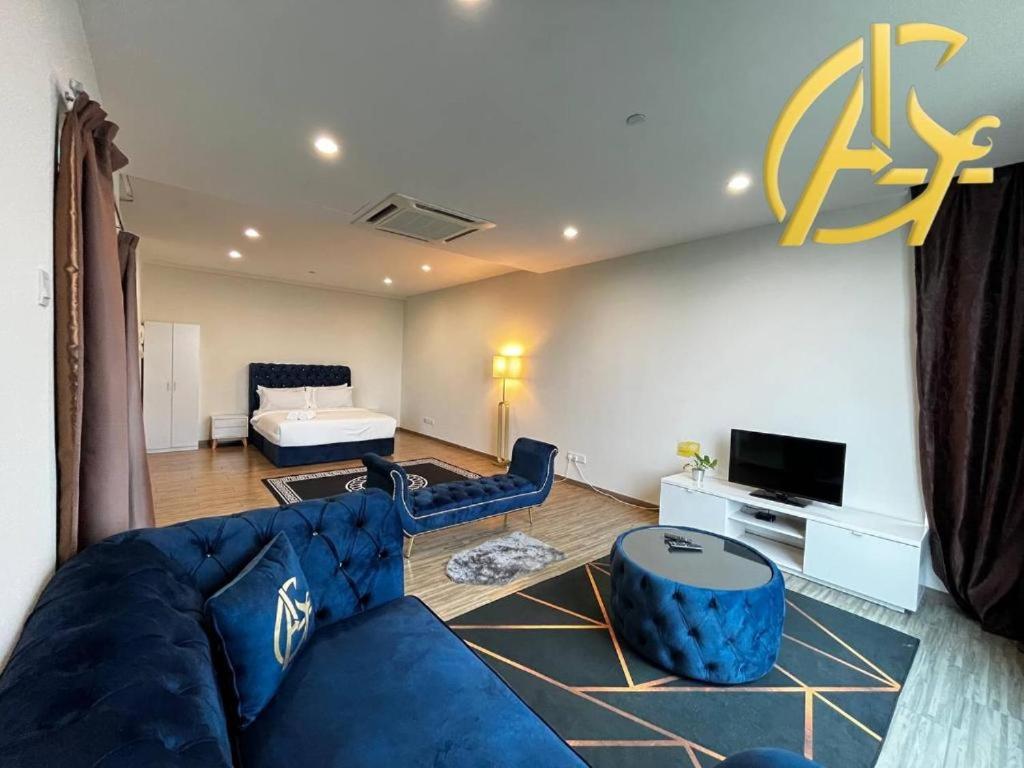 Honeymoon Suite By A Legacy Hotel - KLCC Lake View