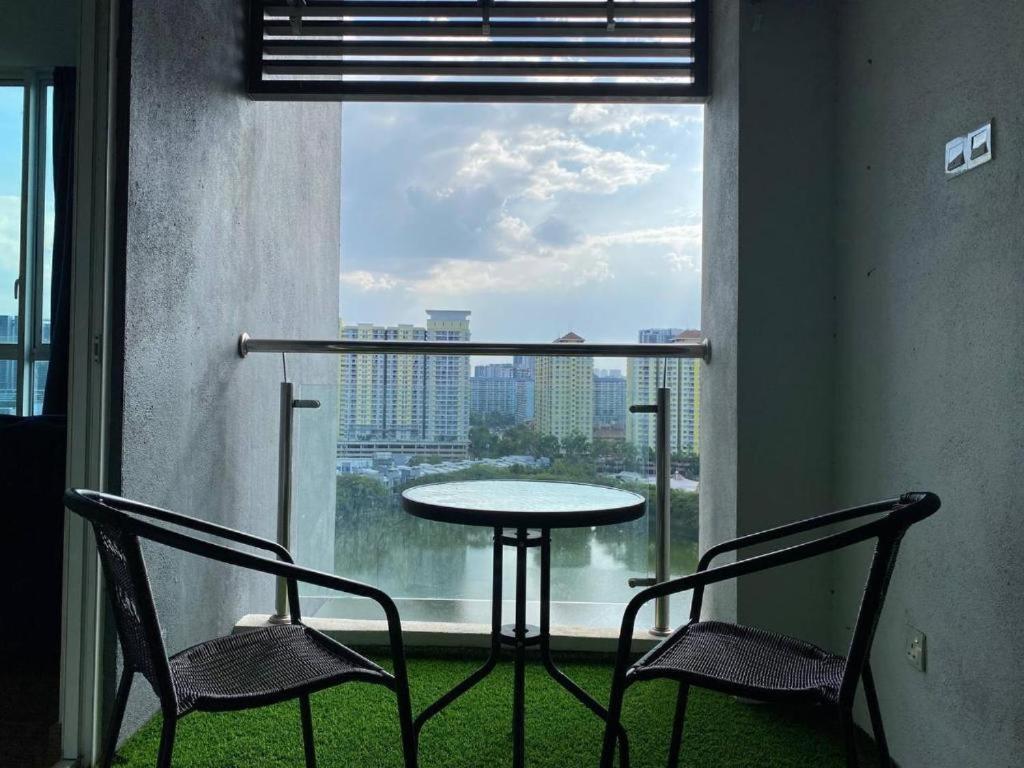 Honeymoon Suite By A Legacy Hotel - KLCC Lake View