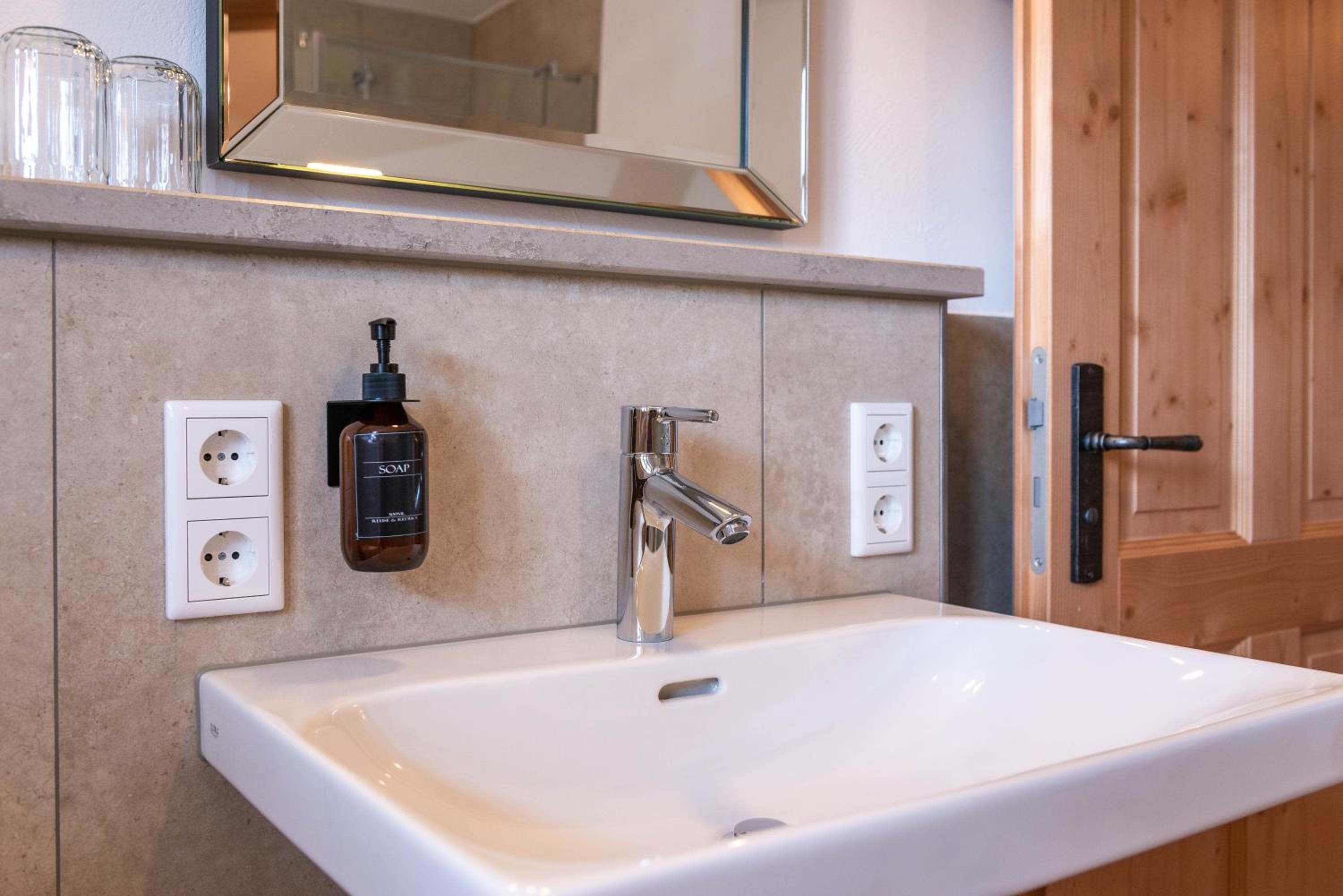 MY STAY- Erholung zwischen See und Bergen, neu erbaute Apartments im modernen Landhausstil mit Bergblick, familienfreundlich