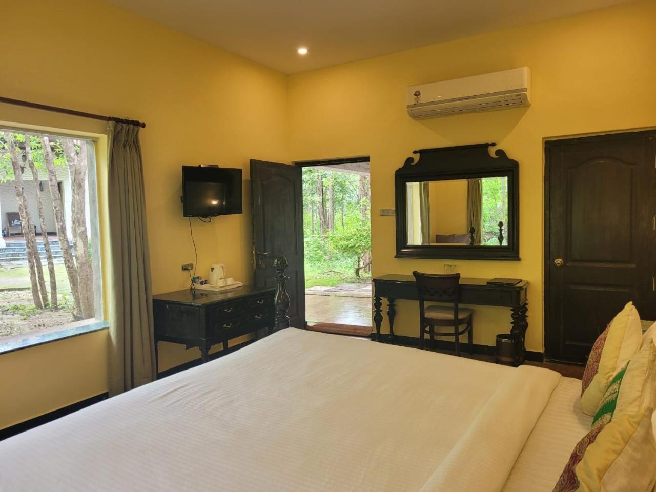 Tuli Veer Bagh Resort