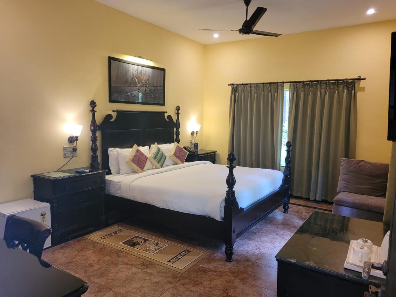 Tuli Veer Bagh Resort