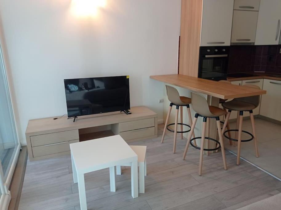 M&M Apartment
