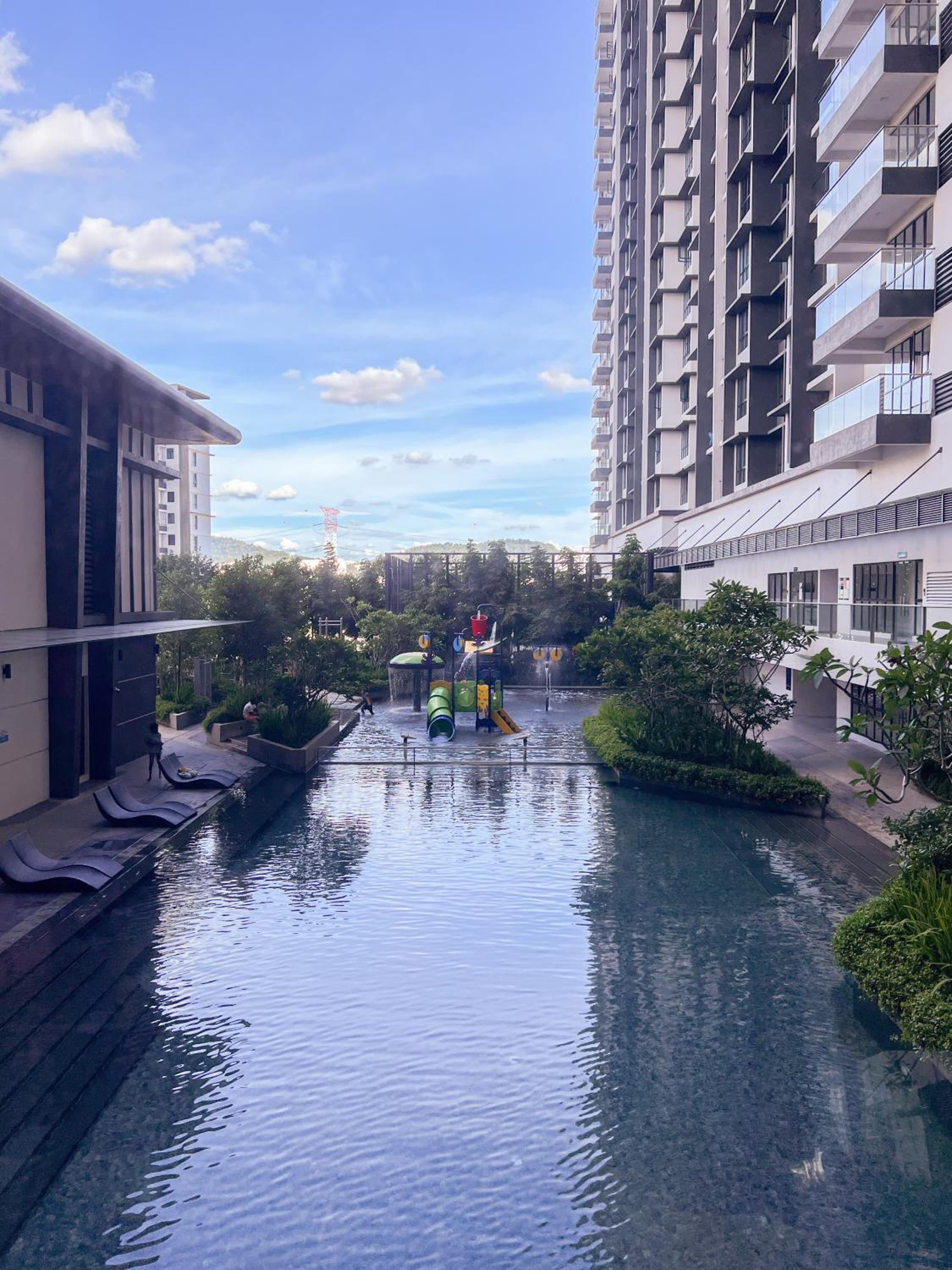 Lavile Homestay near Sunway Velocity and MRT Maluri by Iconique
