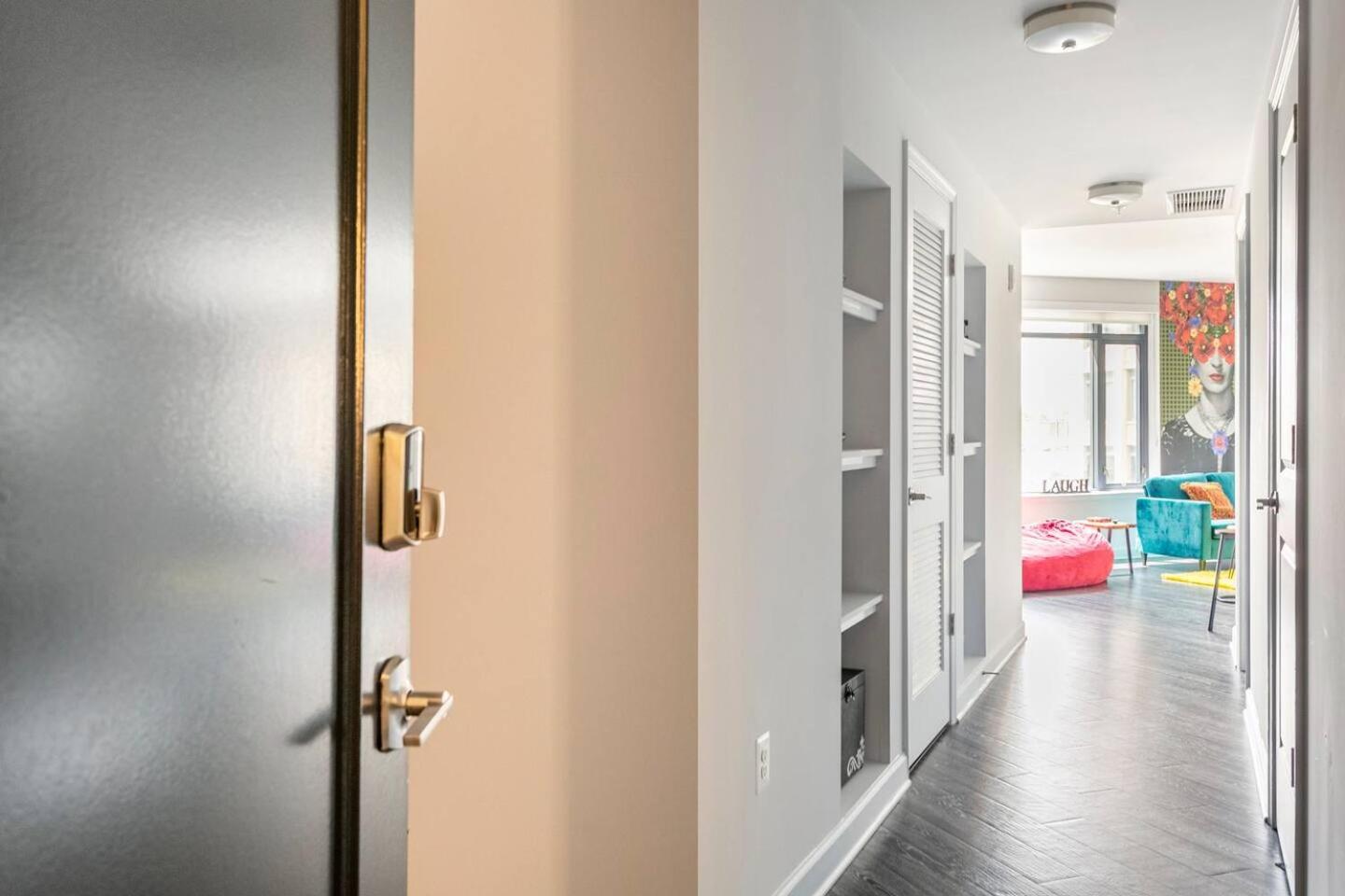 Luxe 1 Bdrm *Rooftop deck* Gym - Free Garage Parking!