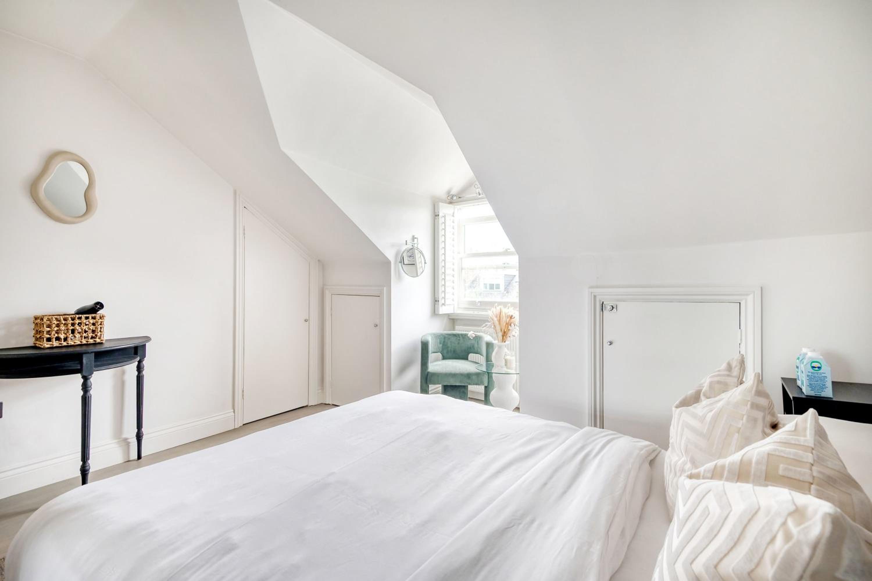 The Luxury 'Treehouse' - One bed Little Venice