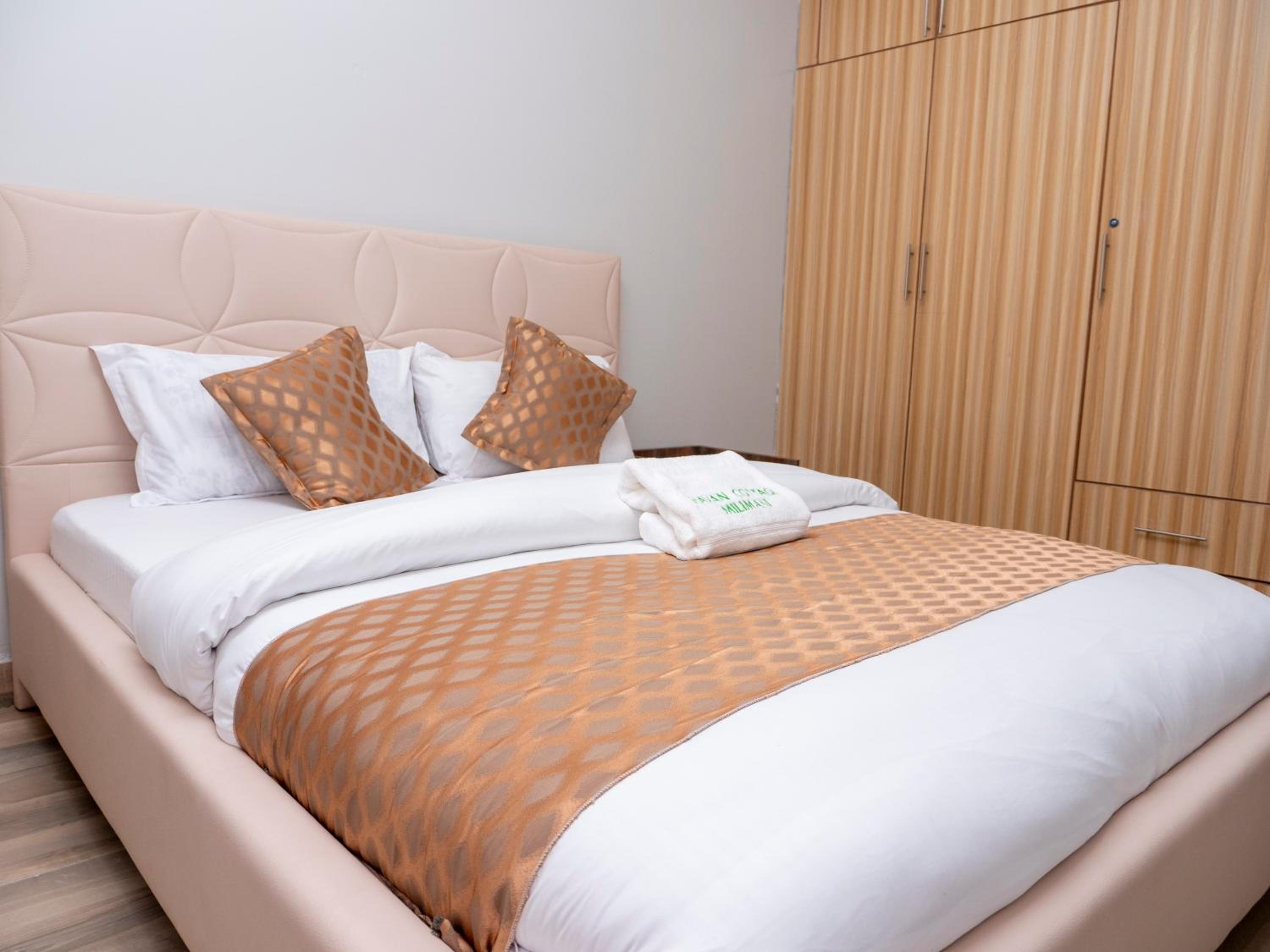 Havan Furnished Apartments- Hyrax Hill view 2
