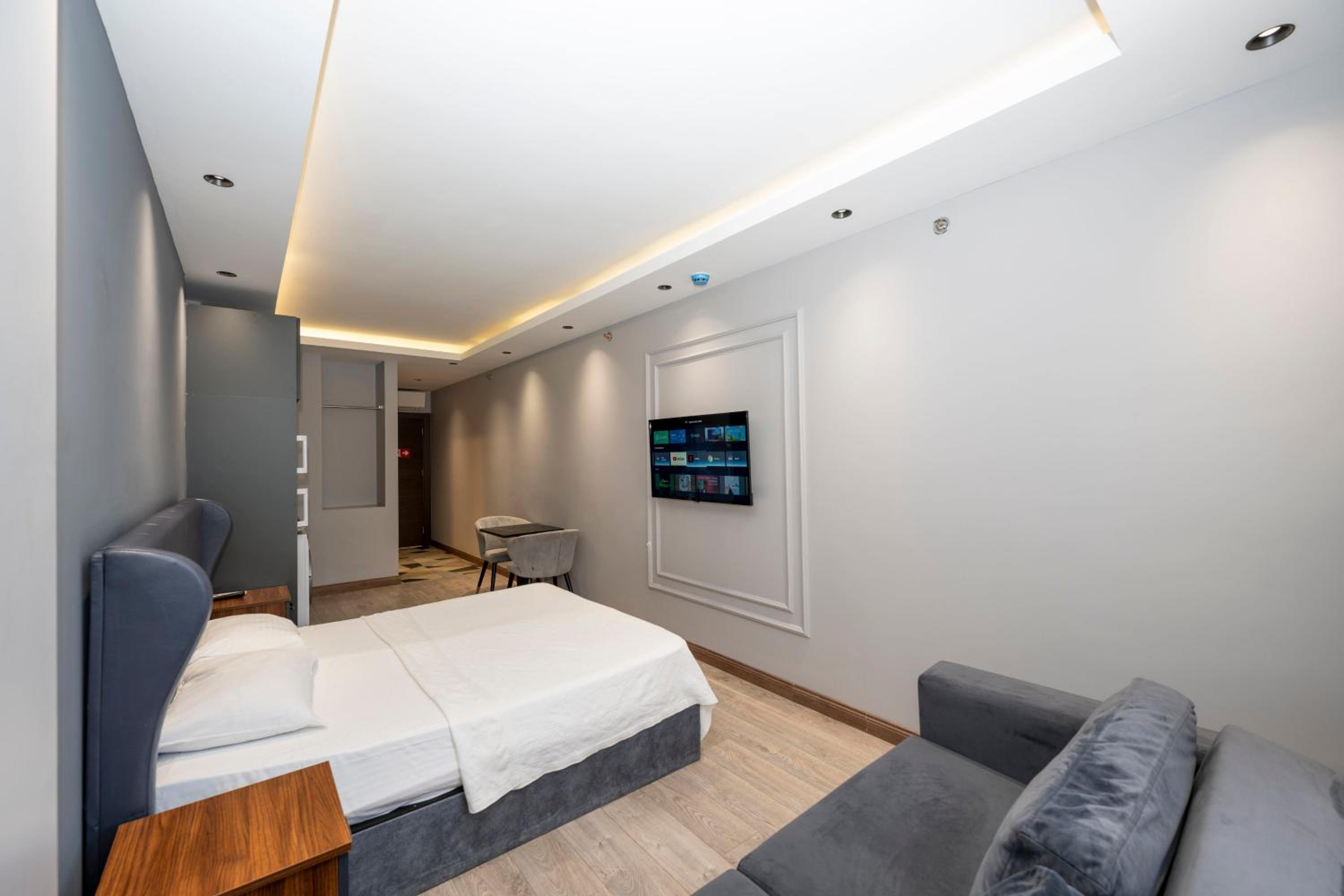 Comfort Suites Otel - Image 41