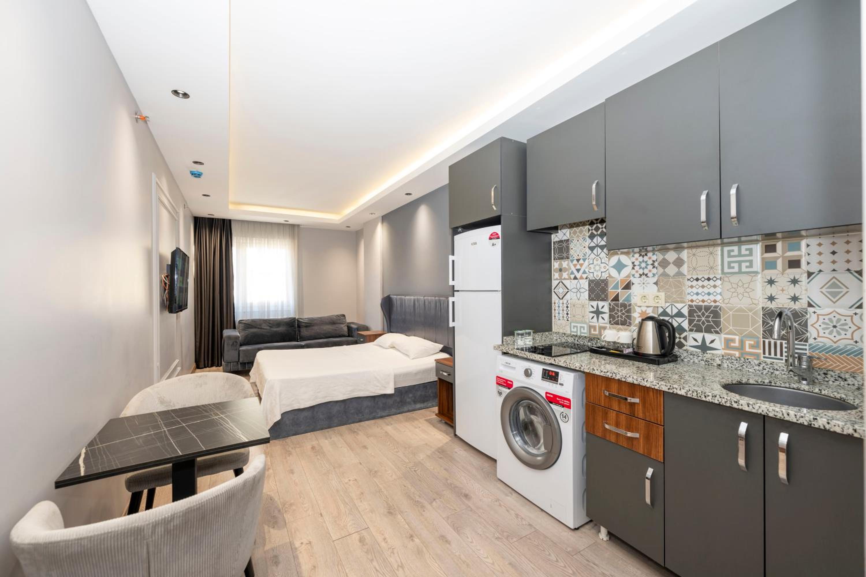 Comfort Suites Otel - Image 40