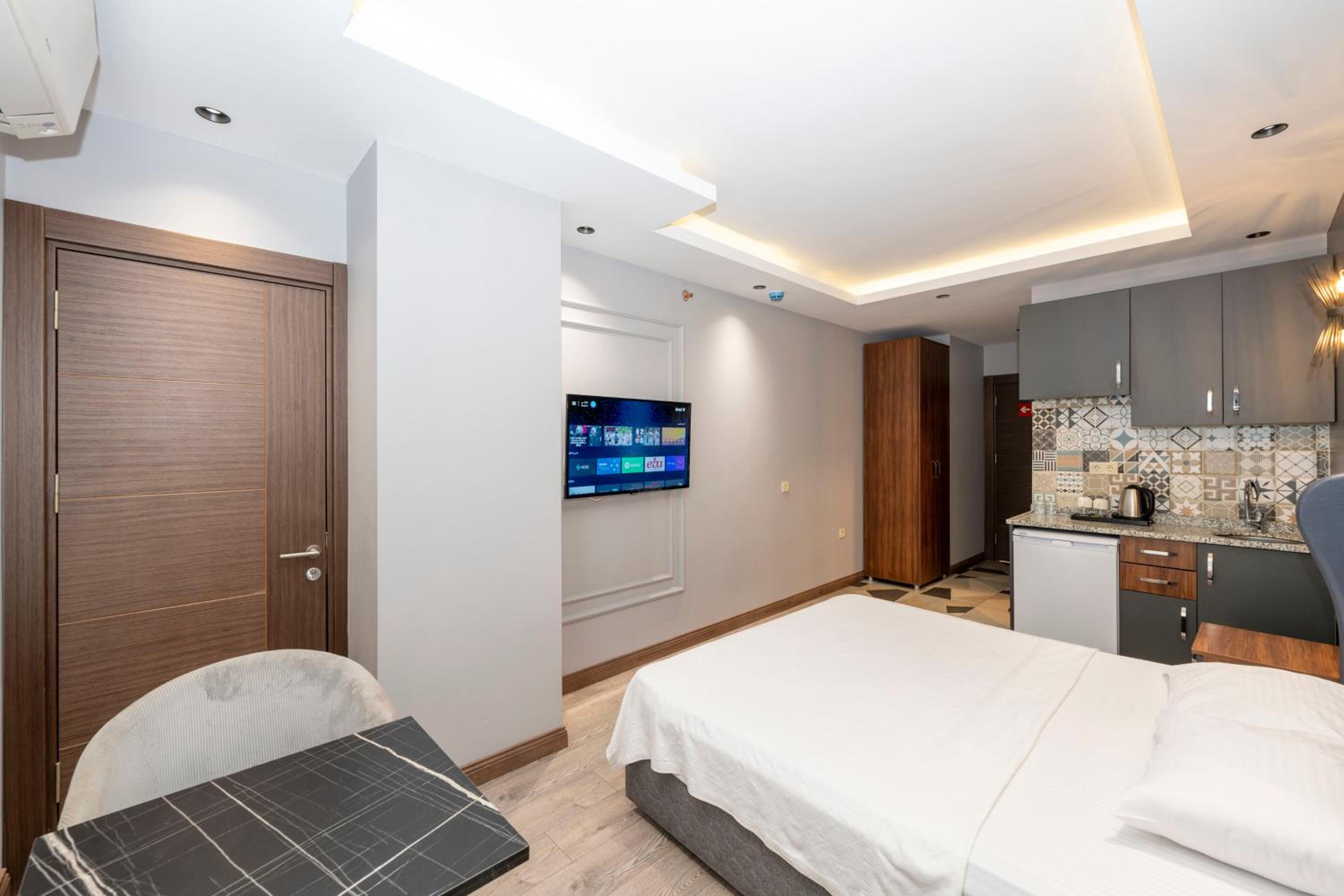 Comfort Suites Otel - Image 45