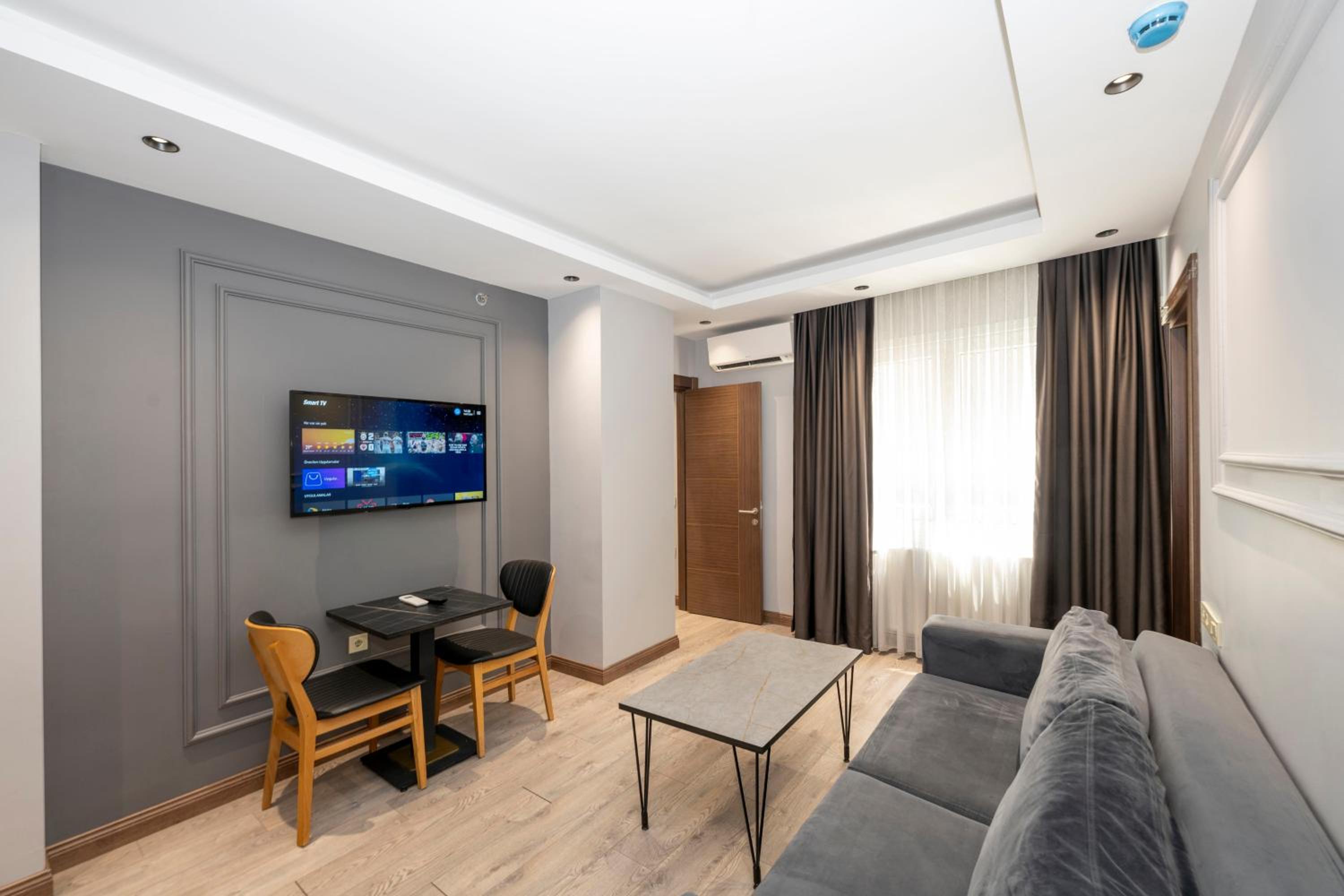 Comfort Suites Otel - Image 19