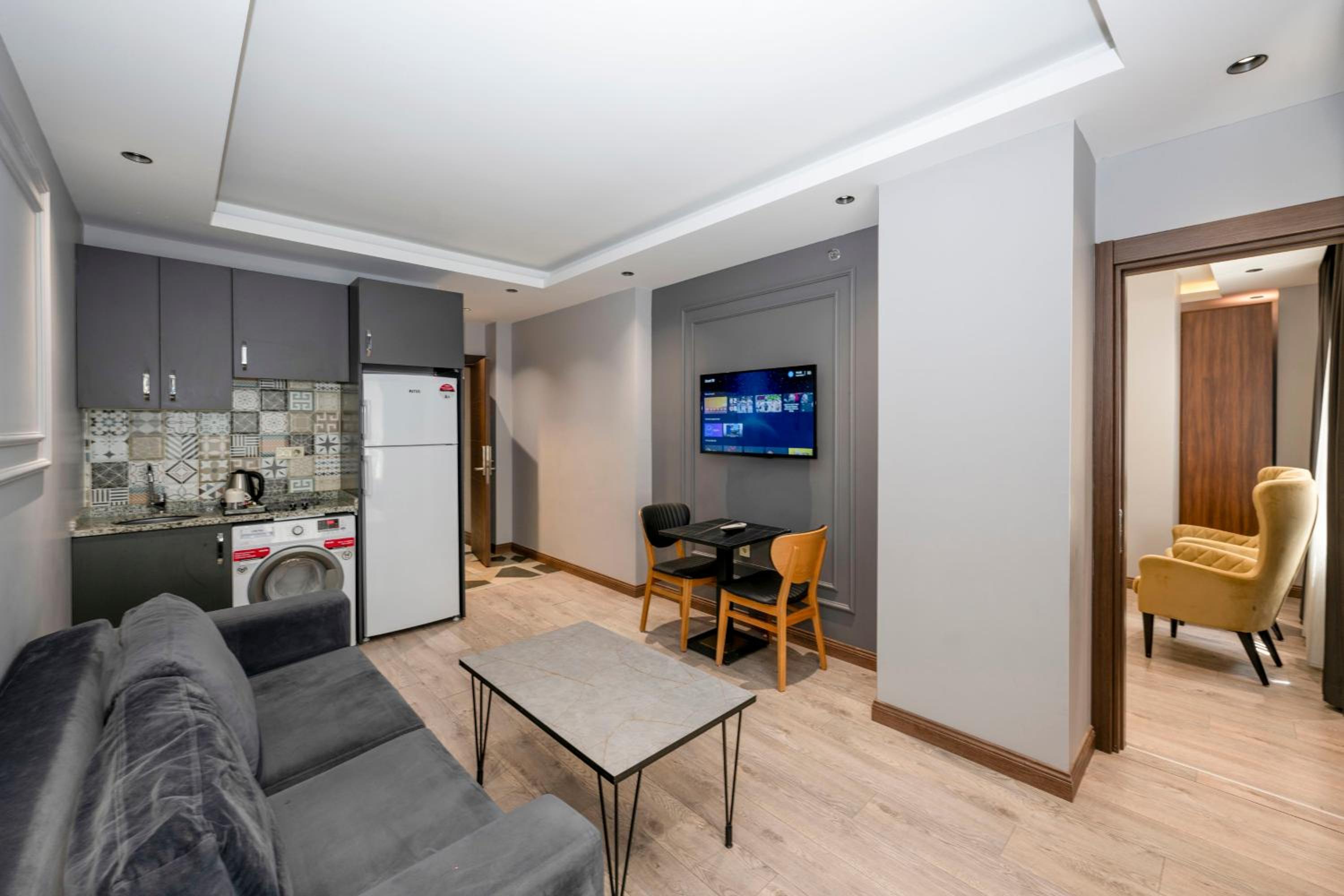 Comfort Suites Otel - Image 25