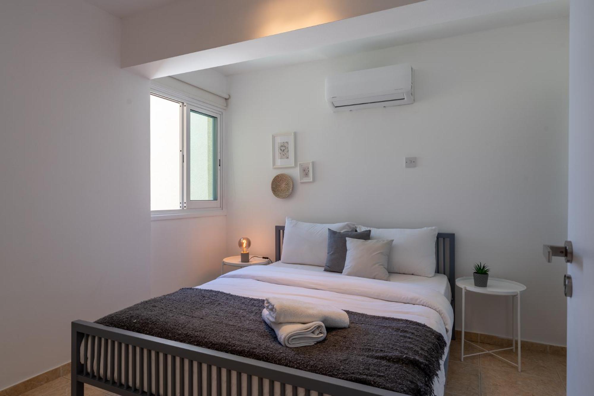 Chloris 3- Bedroom Apartment W/Pool in Larnaca