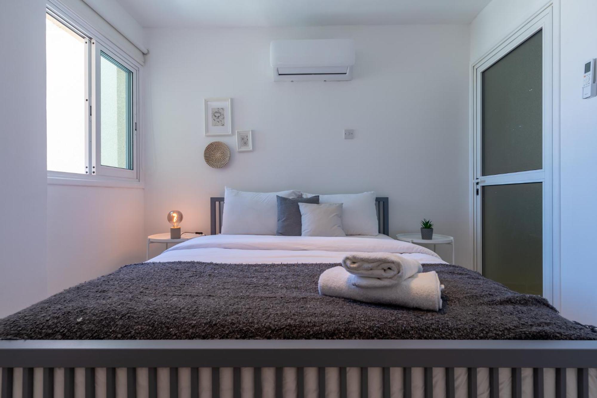 Chloris 3- Bedroom Apartment W/Pool in Larnaca
