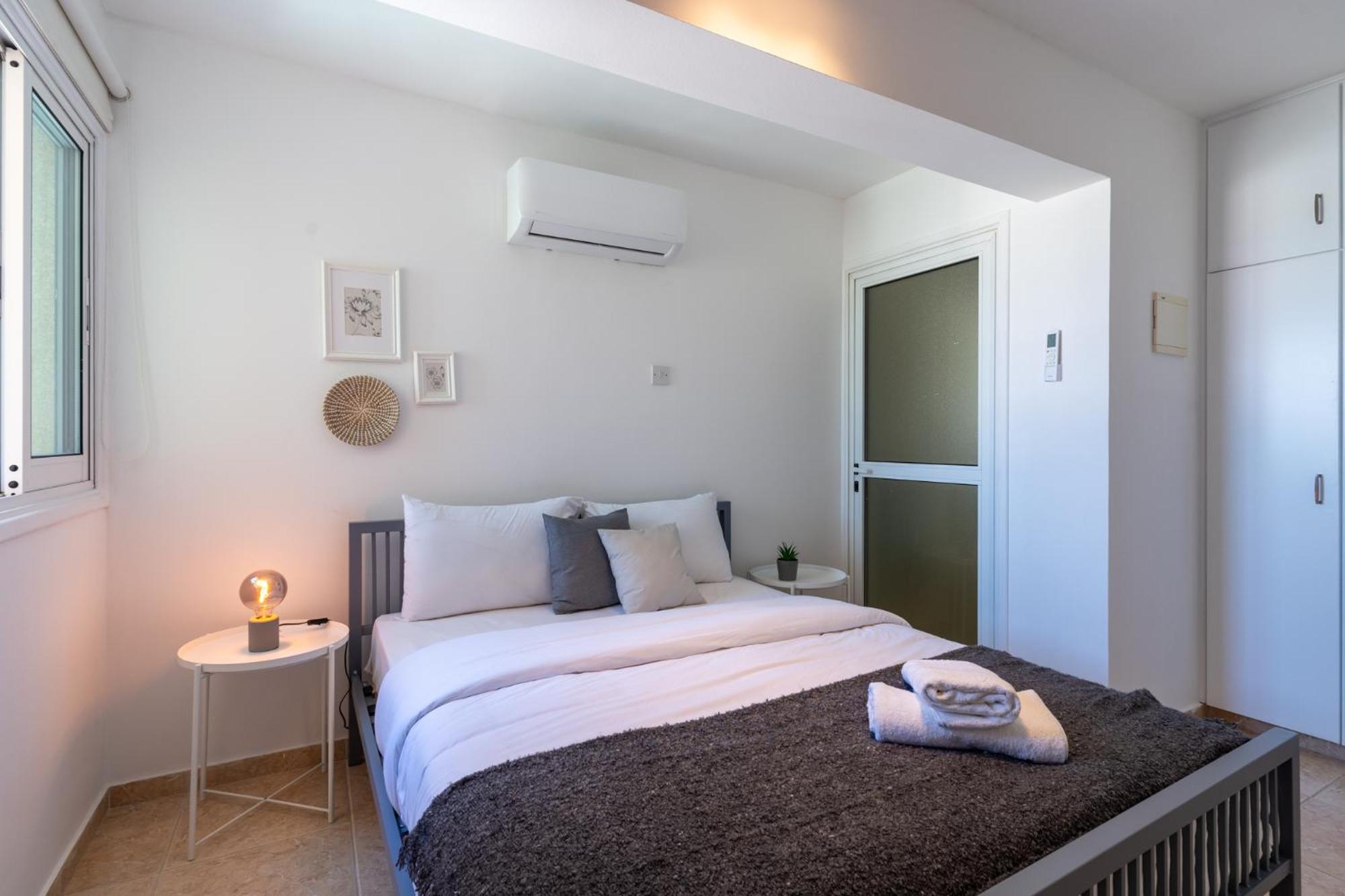 Chloris 3- Bedroom Apartment W/Pool in Larnaca
