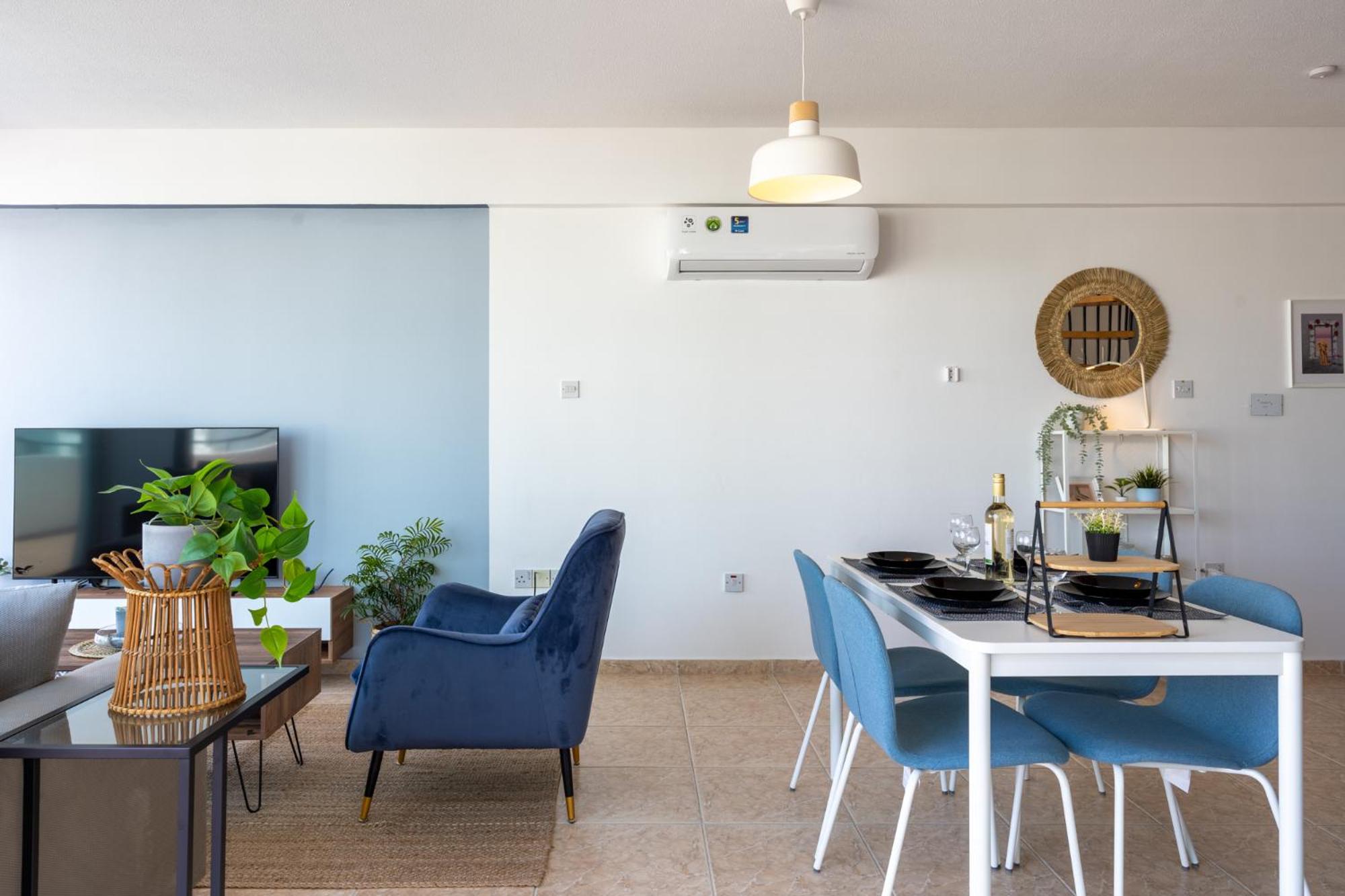 Chloris 3- Bedroom Apartment W/Pool in Larnaca