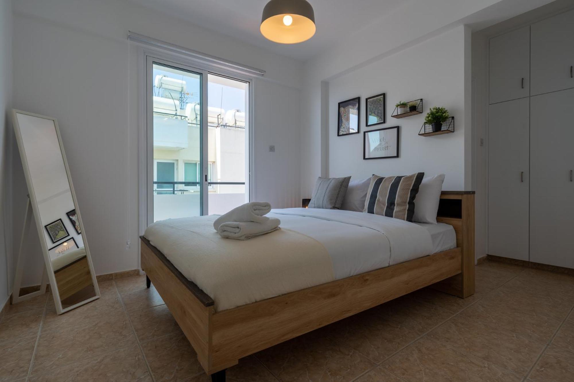 Chloris 3- Bedroom Apartment W/Pool in Larnaca