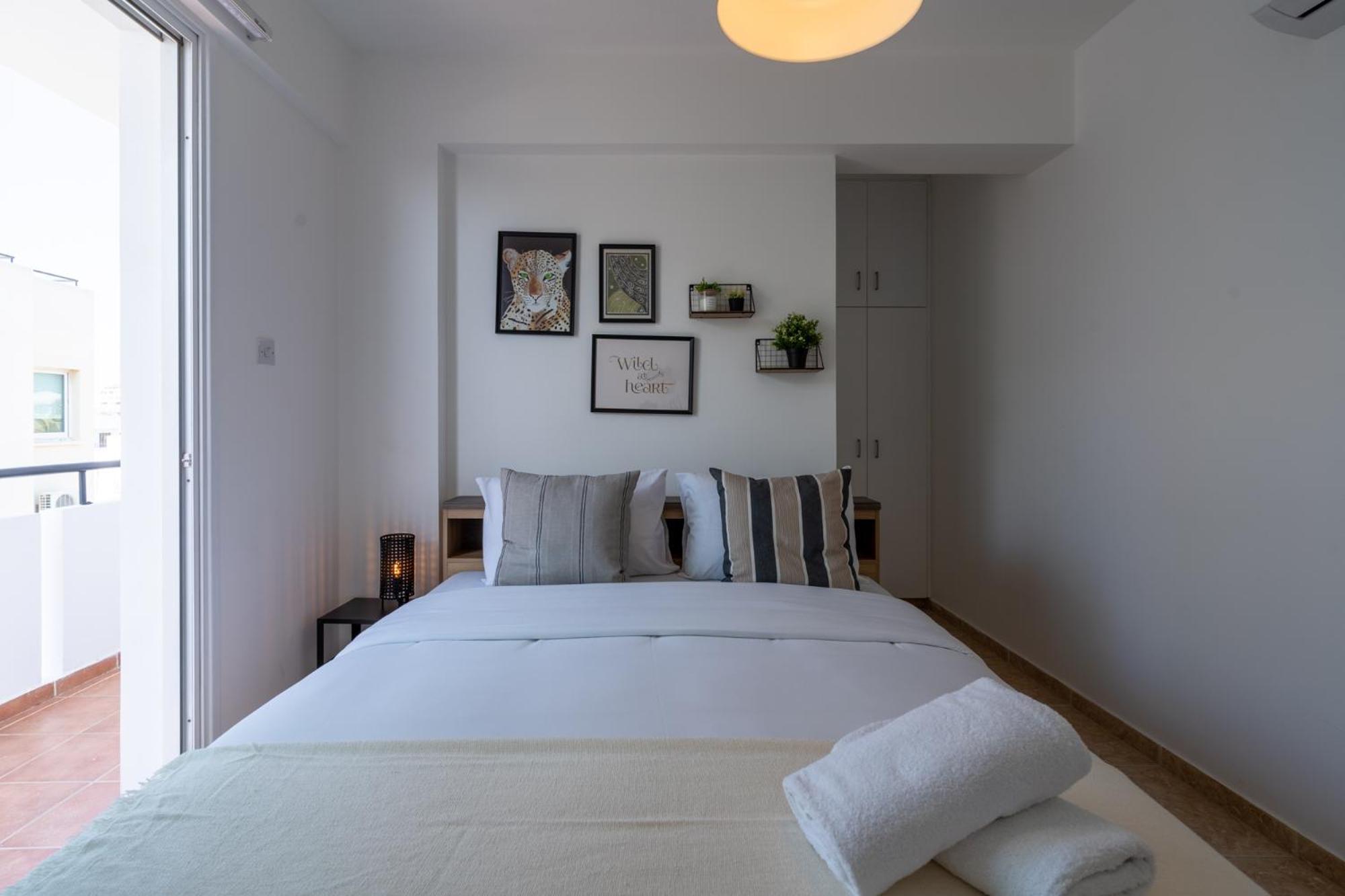 Chloris 3- Bedroom Apartment W/Pool in Larnaca