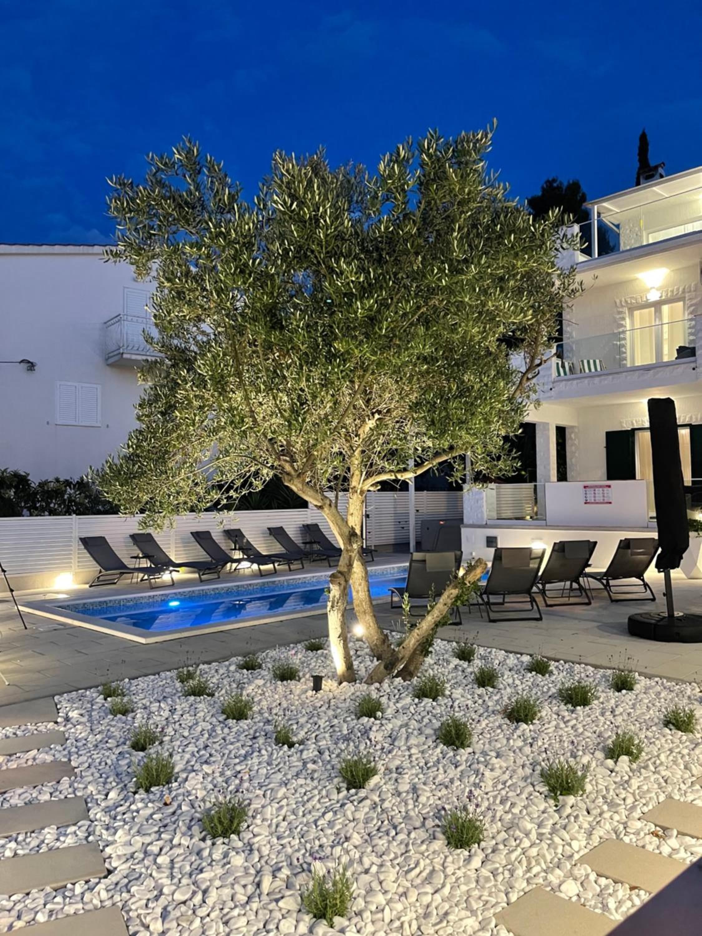 Apartments Marina