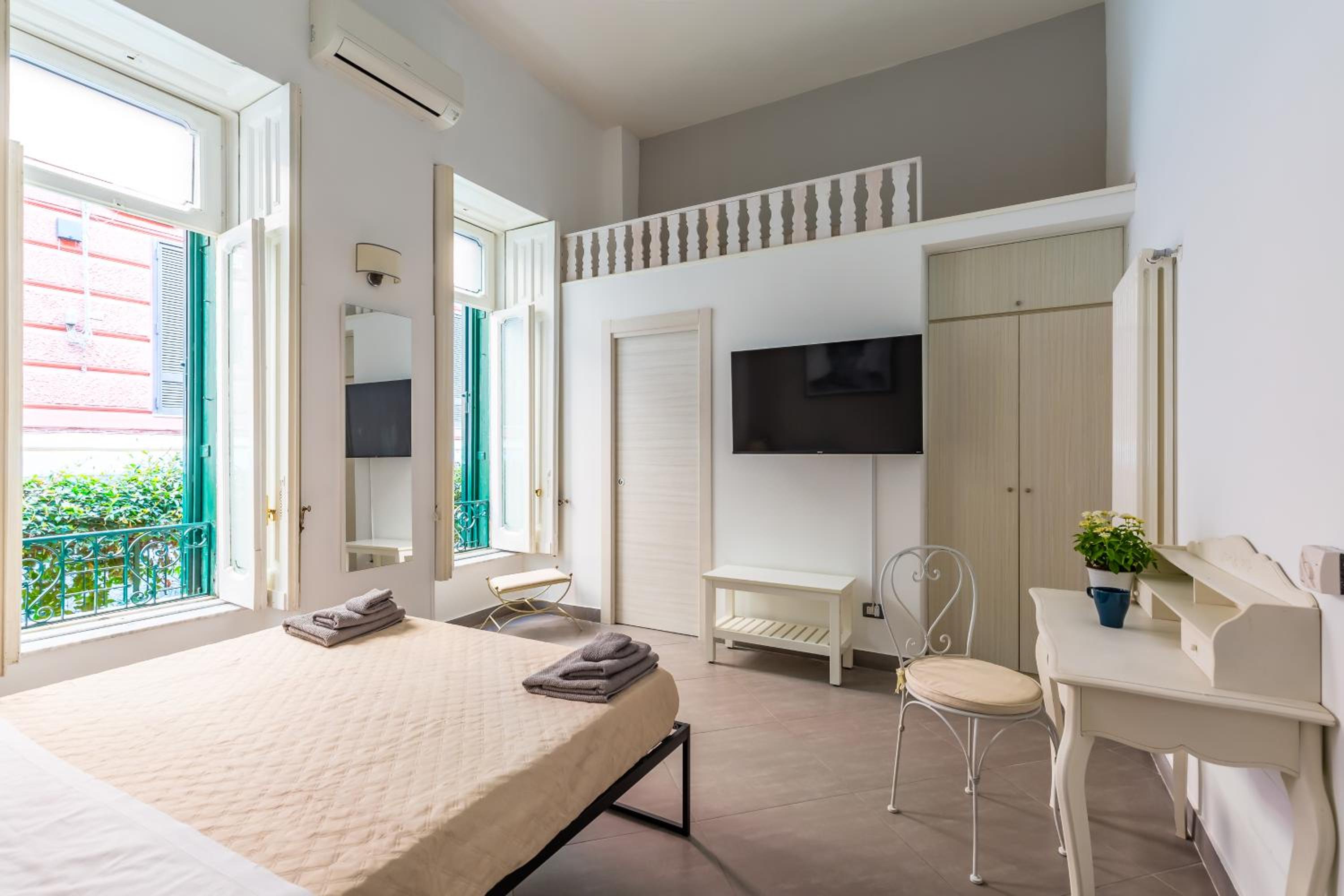 Duplex indipendente vicino al Lungomare Caracciolo