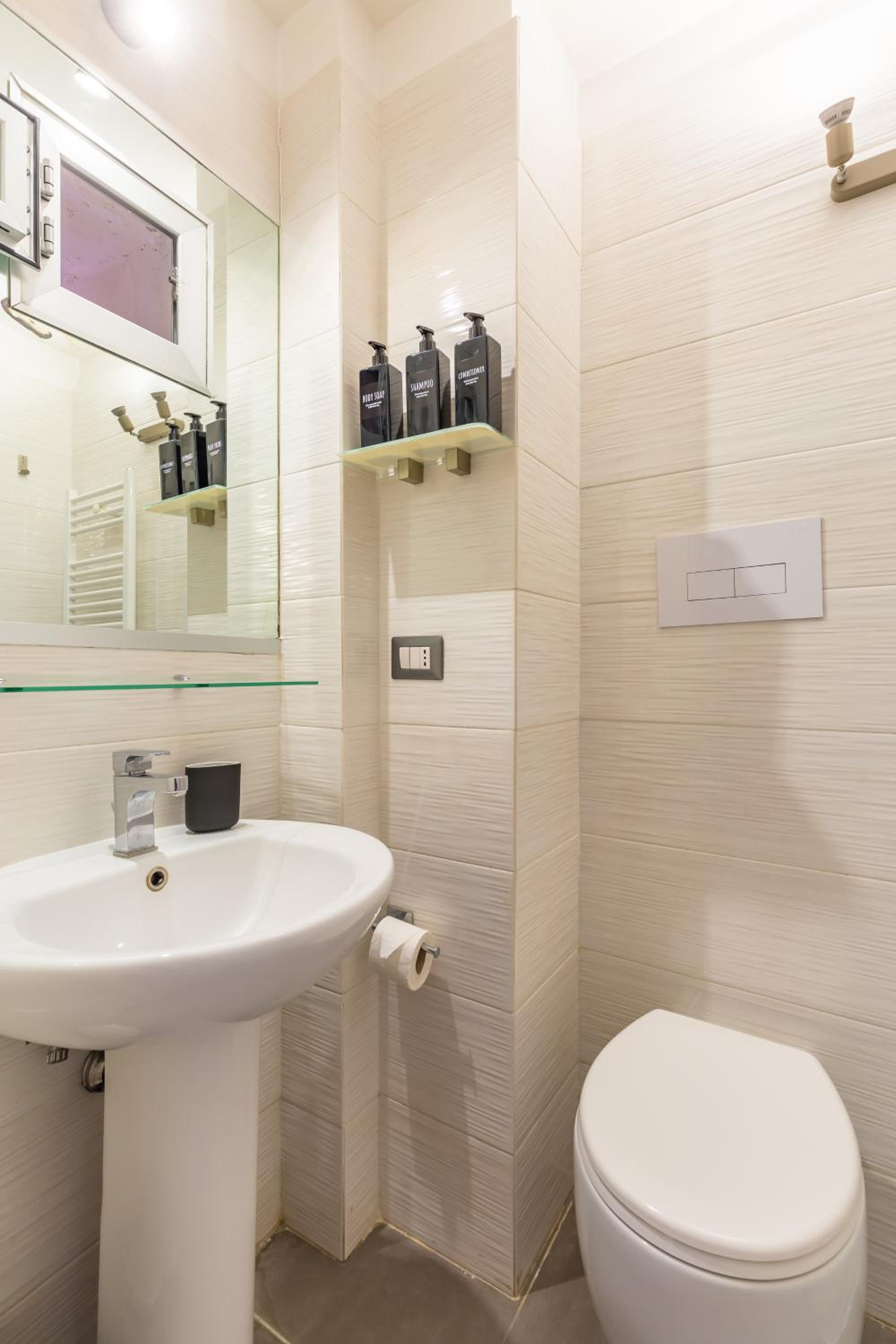 Duplex indipendente vicino al Lungomare Caracciolo