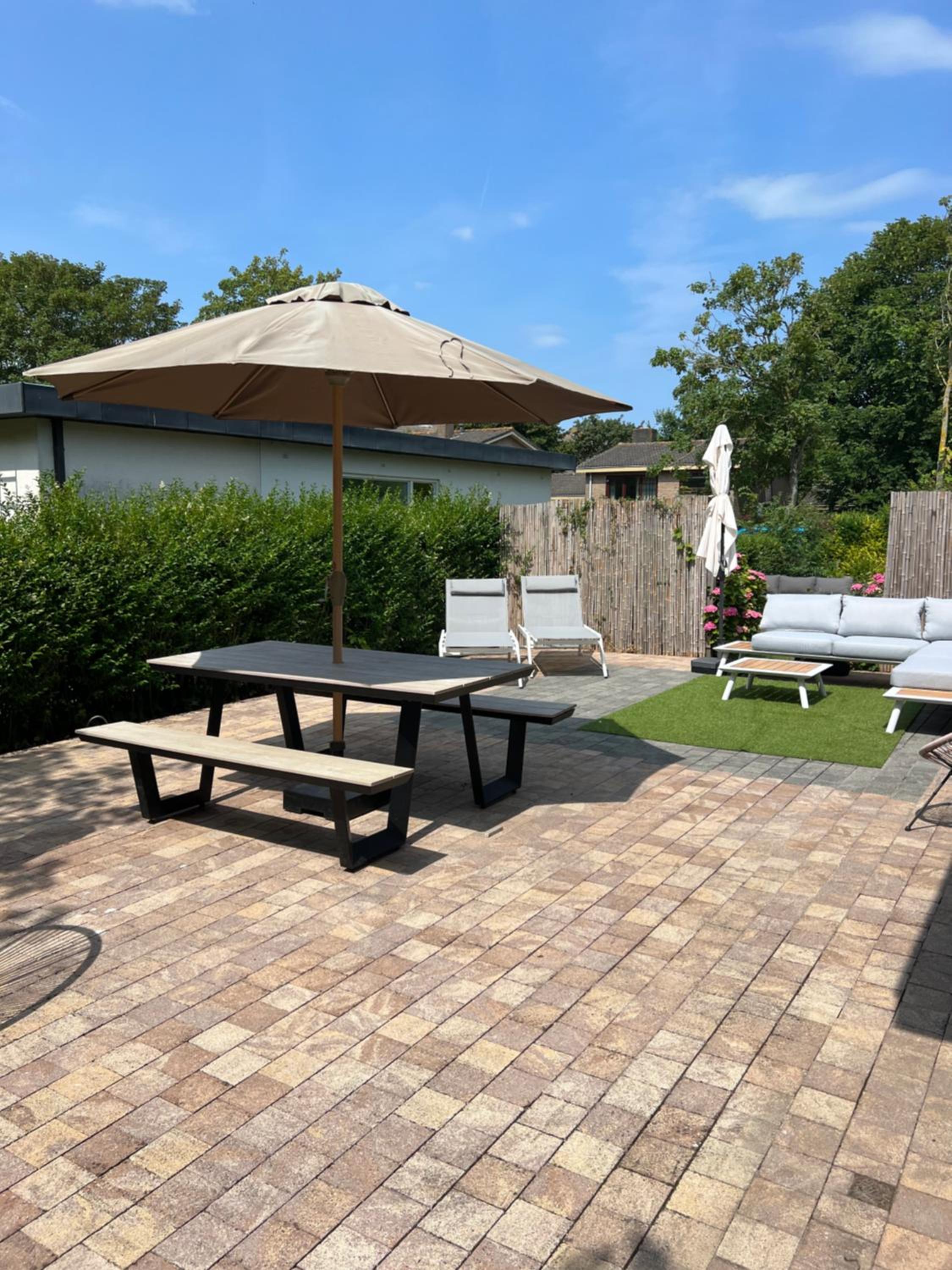 Family bungalow with garden for 6-8 people