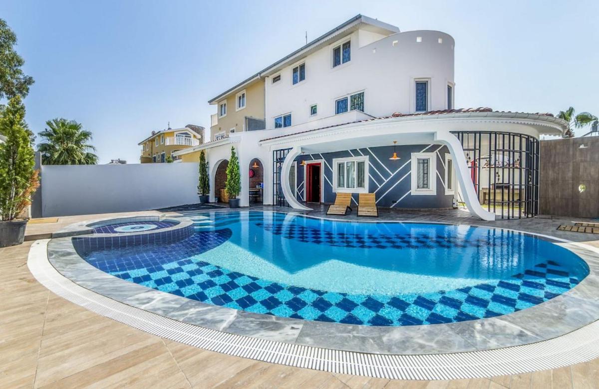 Belek Vacations - Extraordinary Villa with Private Pool in Antalya - Property Image 10