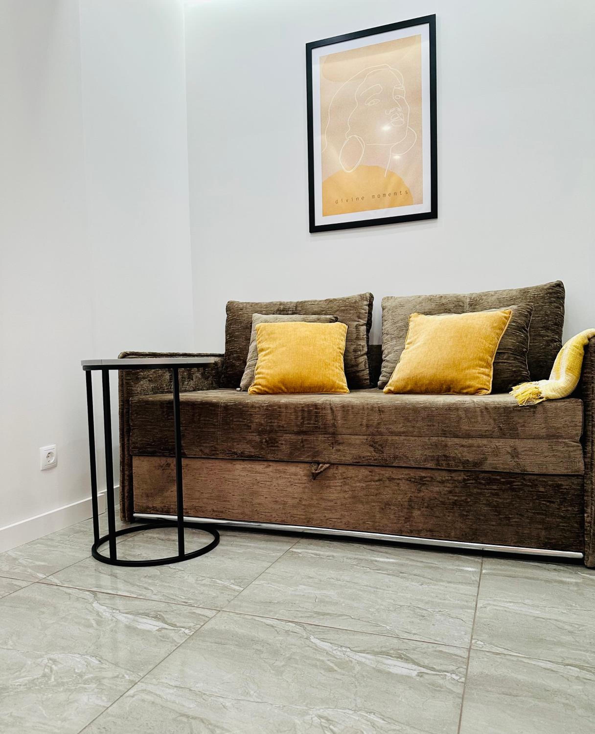 Modern Executive Apartment with Prime Location view 3