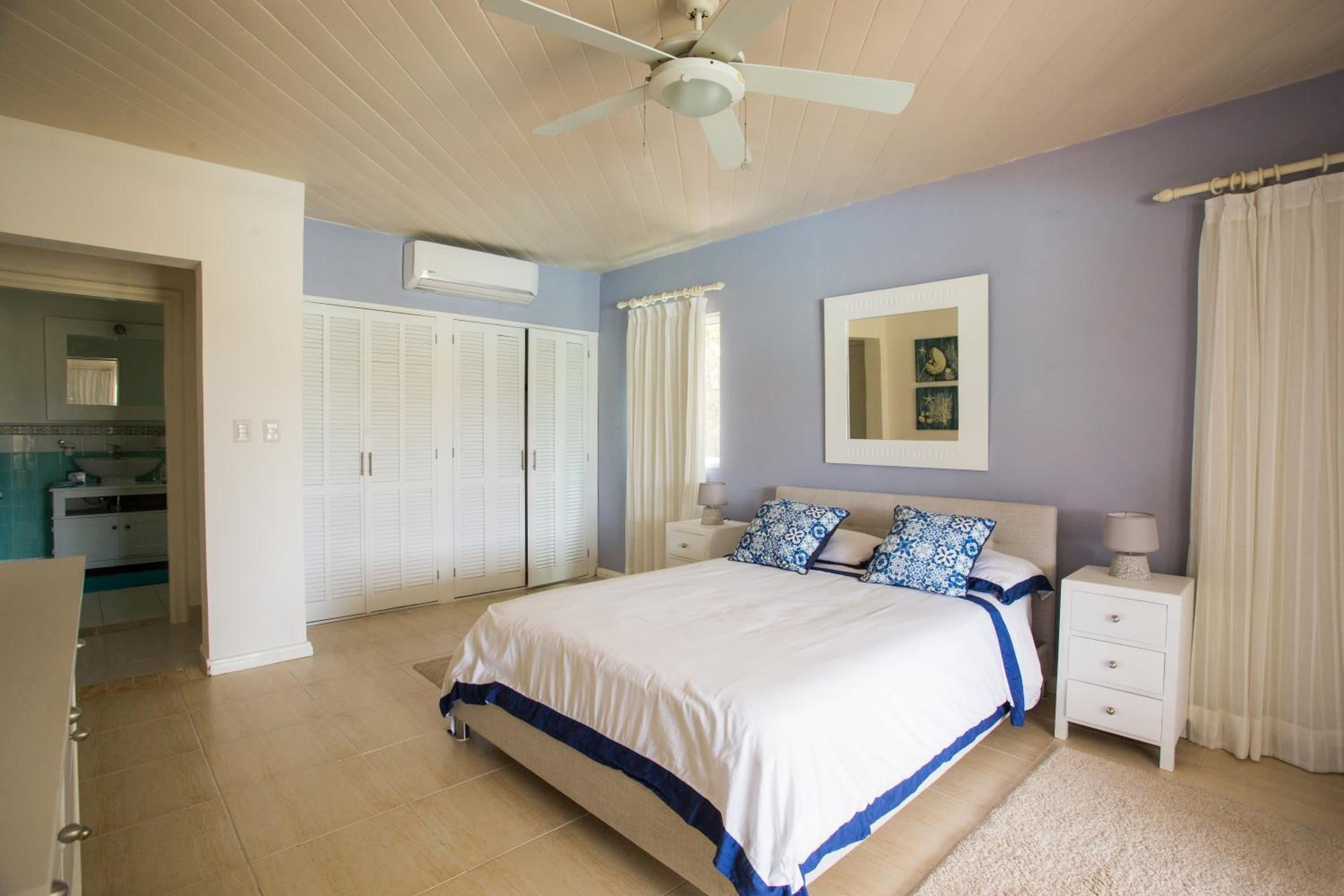Elegant 4-Bedroom Villa in Exclusive Puntacana Resort & Club with Golf Course Views view 3