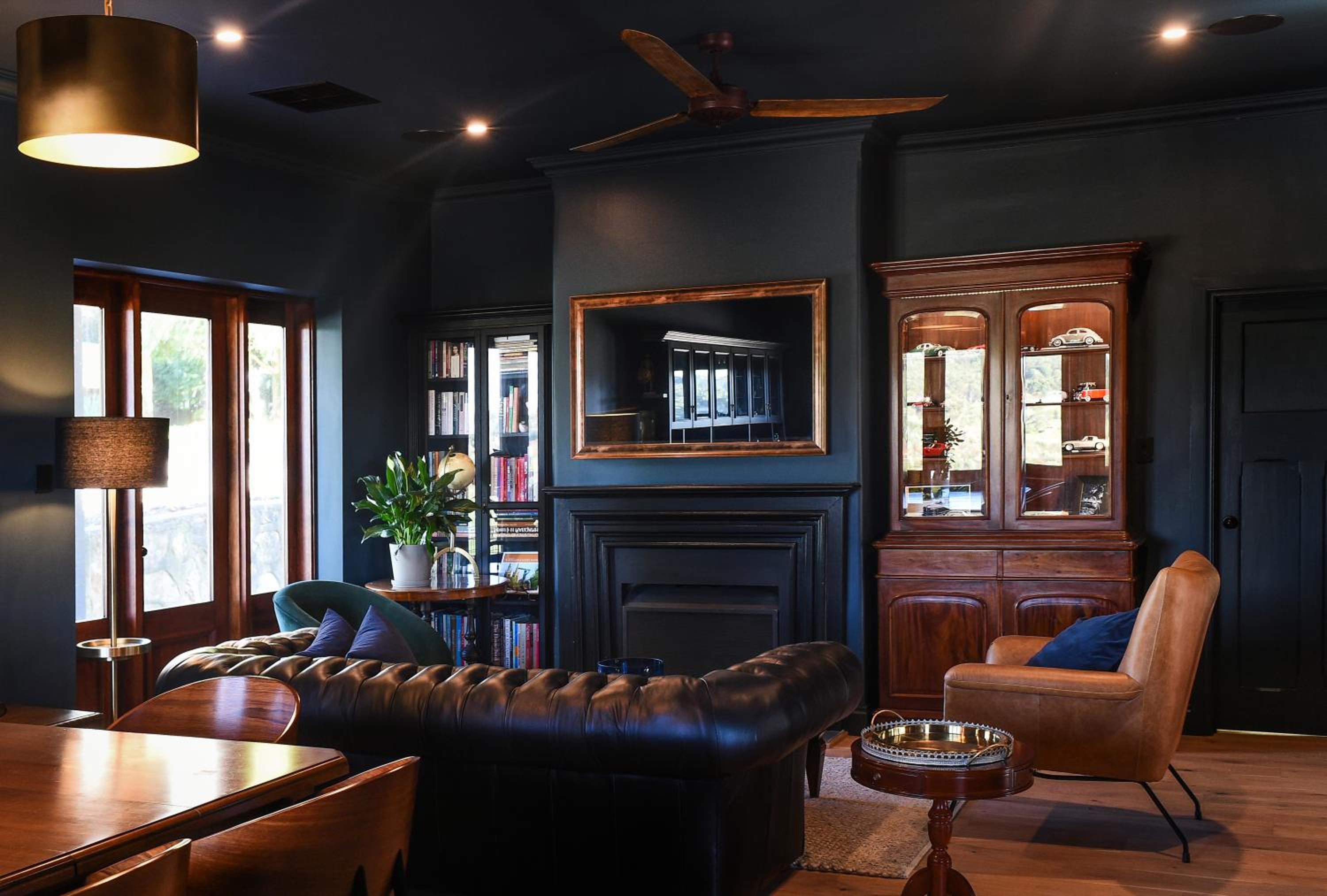 Adelaide Hills luxury cottage spectacular views