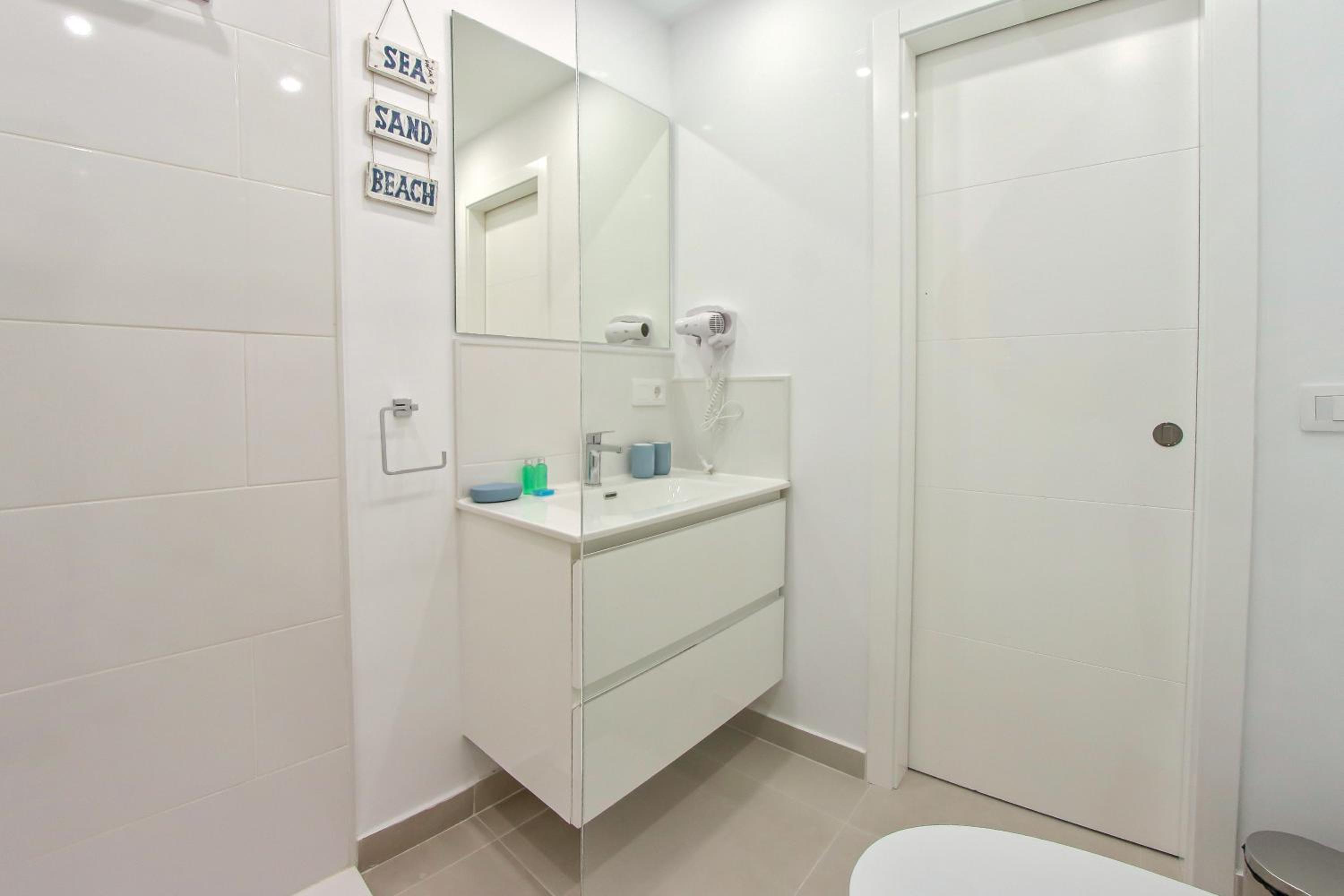Kate Duque Fantastic apartment with lovely Pool