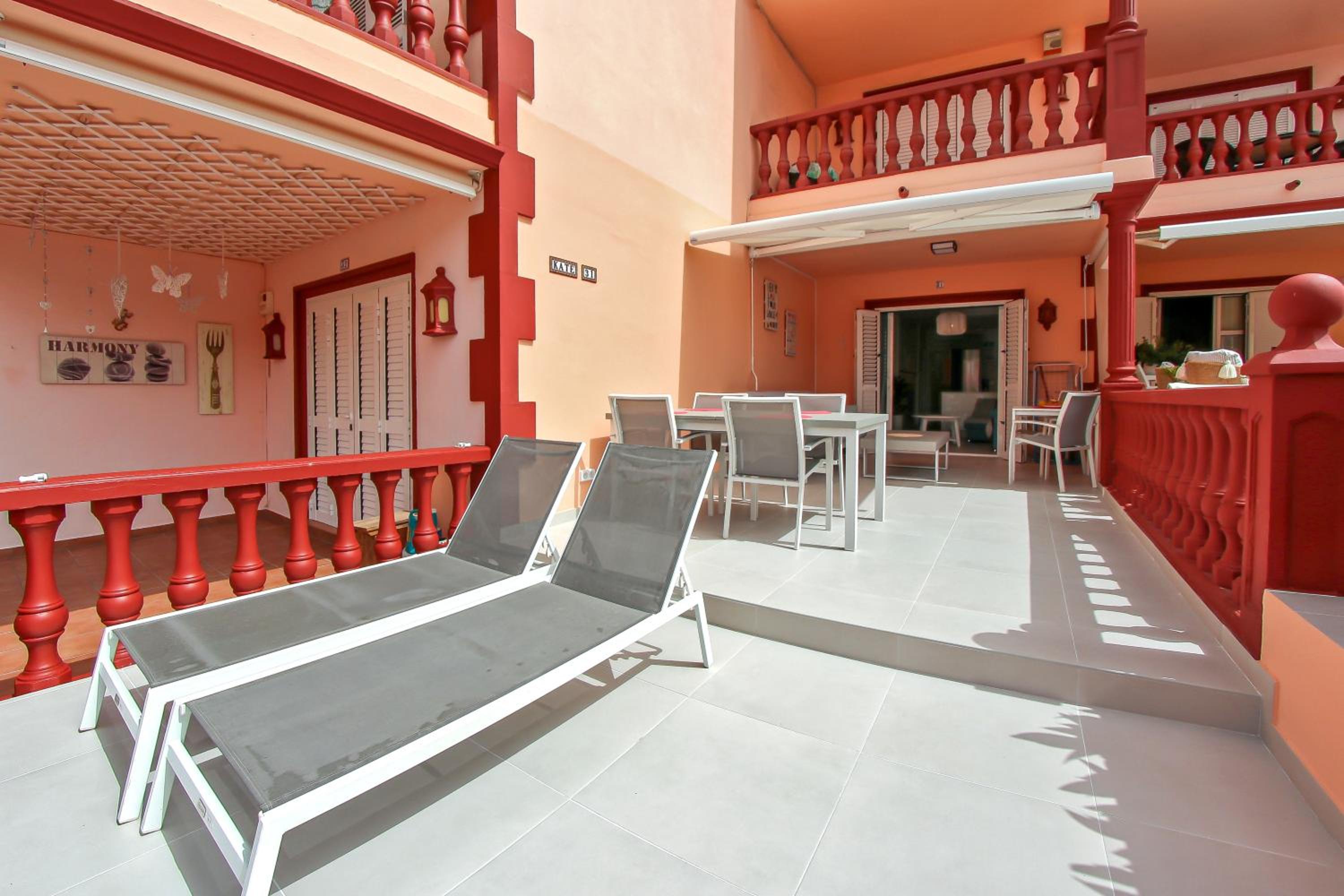 Kate Duque Fantastic apartment with lovely Pool