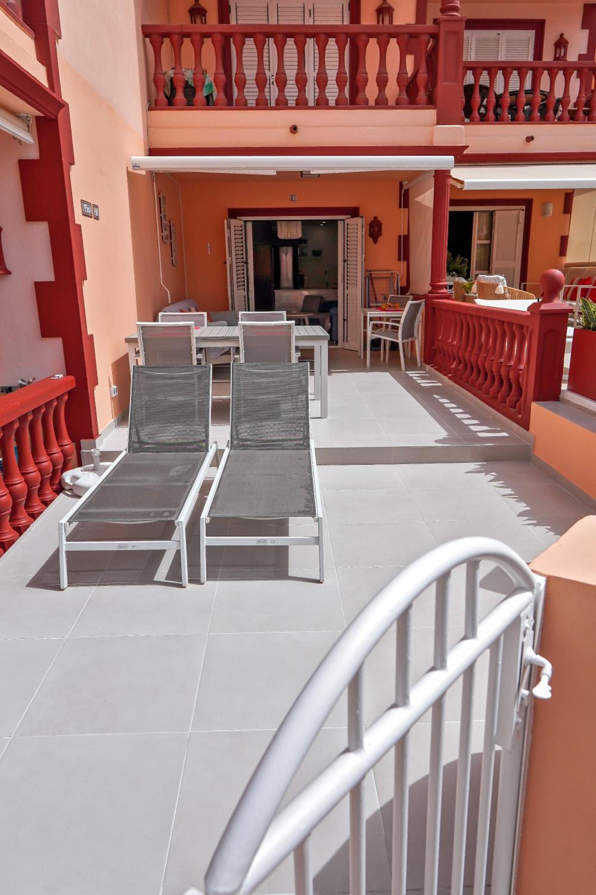 Kate Duque Fantastic apartment with lovely Pool