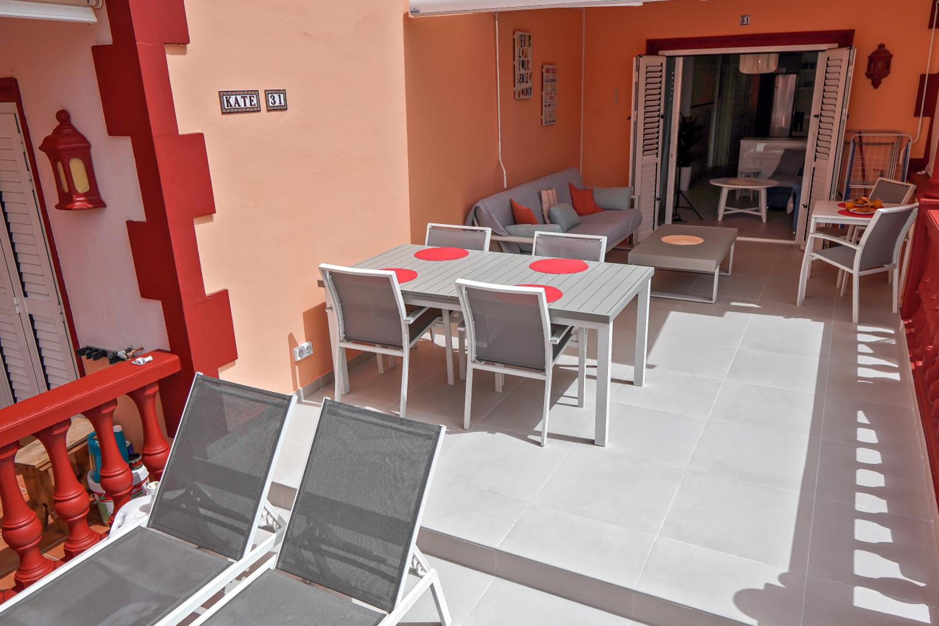 Kate Duque Fantastic apartment with lovely Pool