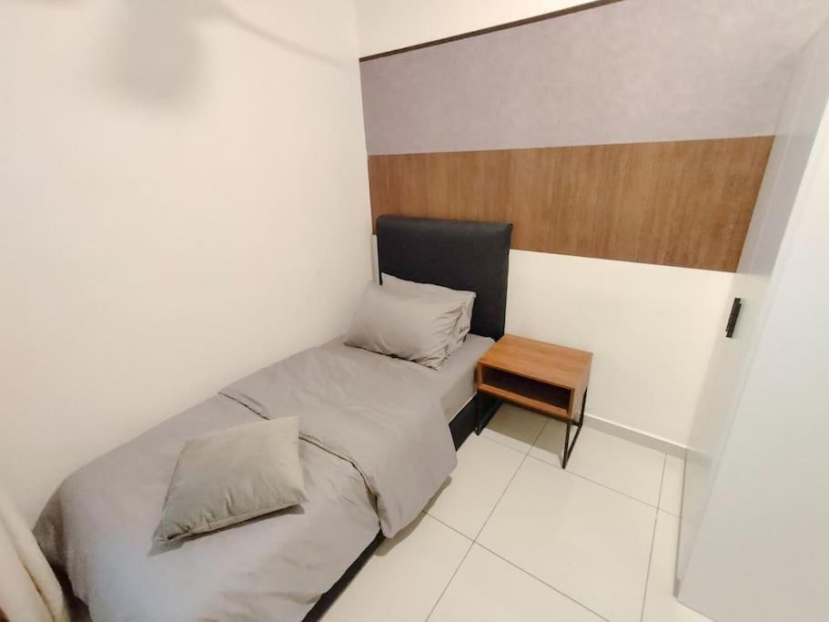Kenwingston Platz Signature Suites by Manhattan Group