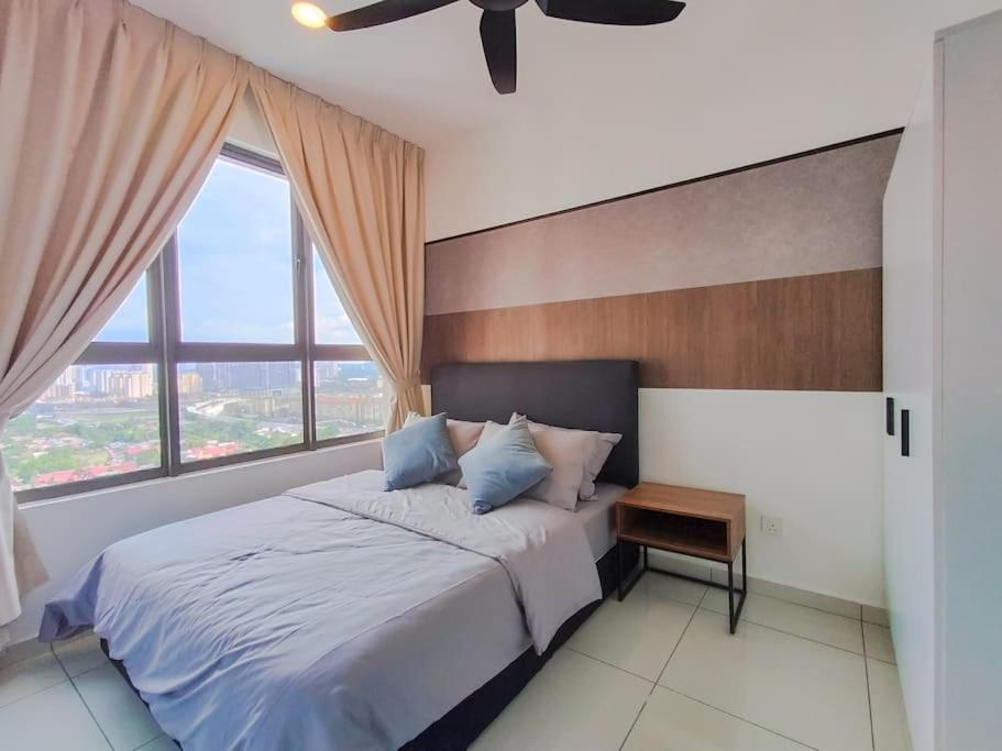 Kenwingston Platz Signature Suites by Manhattan Group