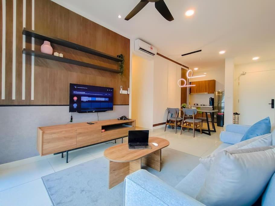 Kenwingston Platz Signature Suites by Manhattan Group