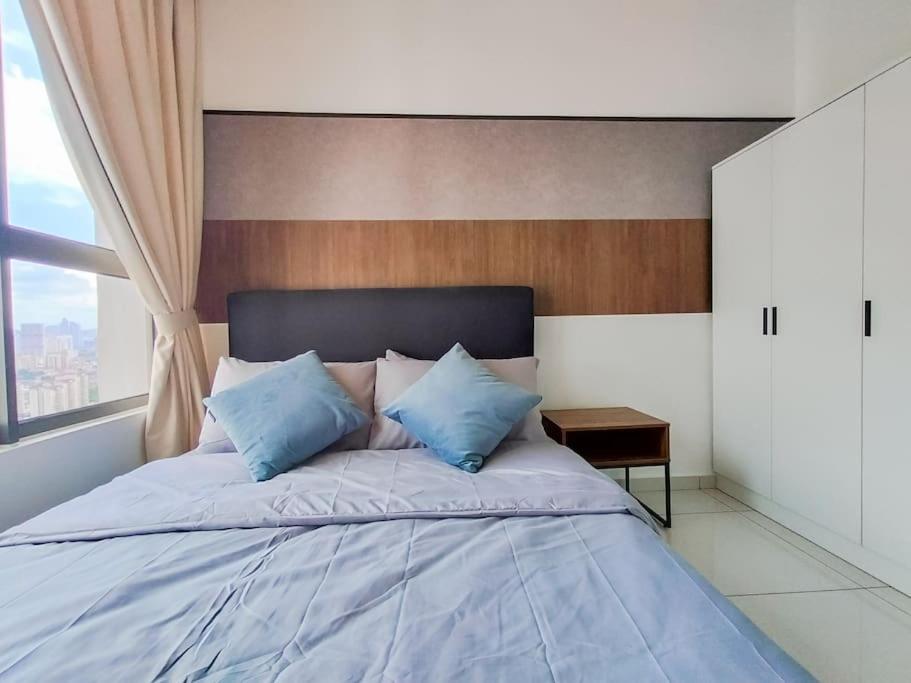 Kenwingston Platz Signature Suites by Manhattan Group